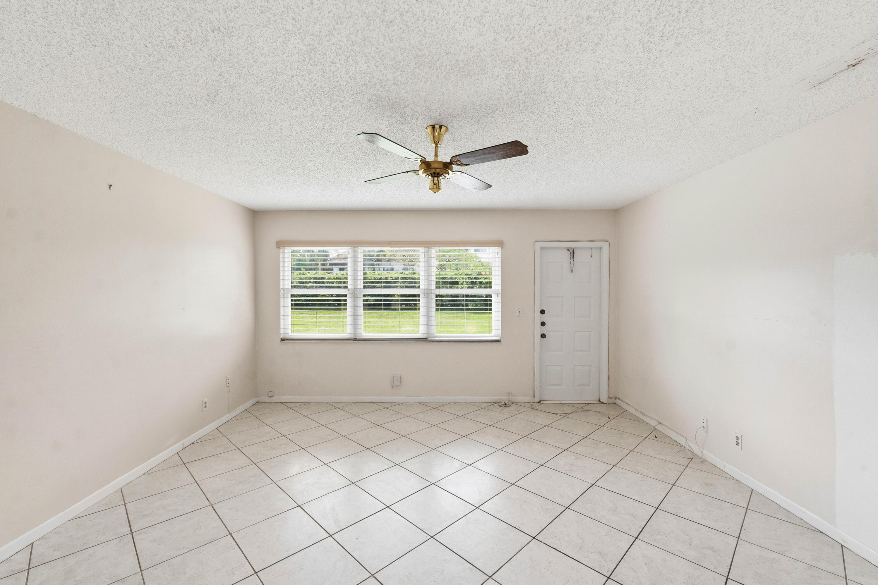 HIGH POINT OF DELRAY WEST CONDO SEC 1&2 - Residential