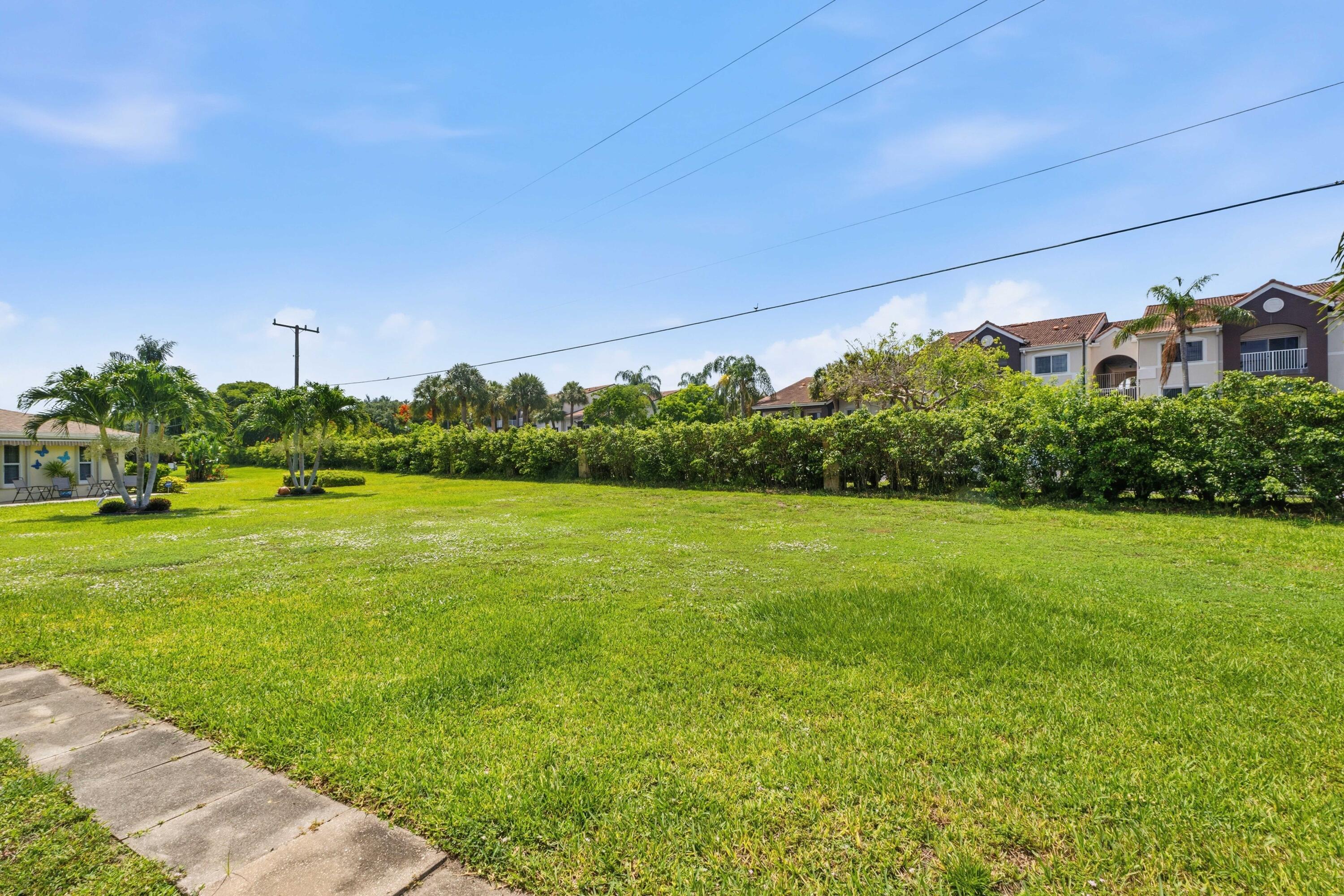 HIGH POINT OF DELRAY WEST CONDO SEC 1&2 - Residential
