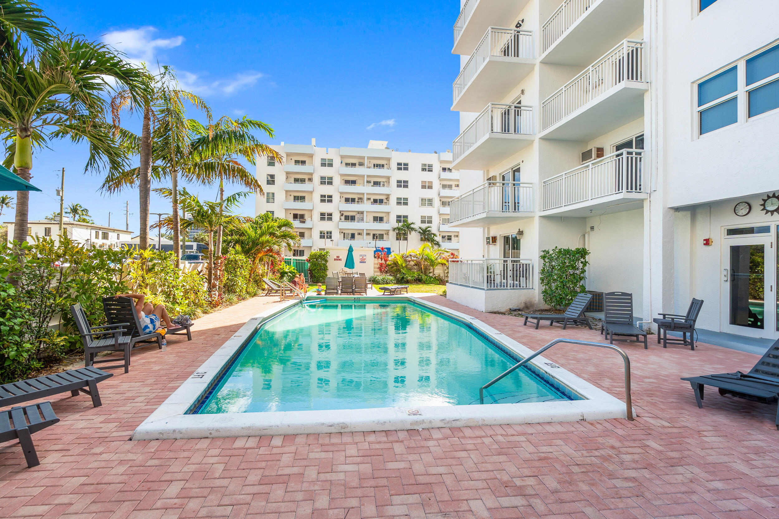 LEISURE BEACH CONDO - Residential