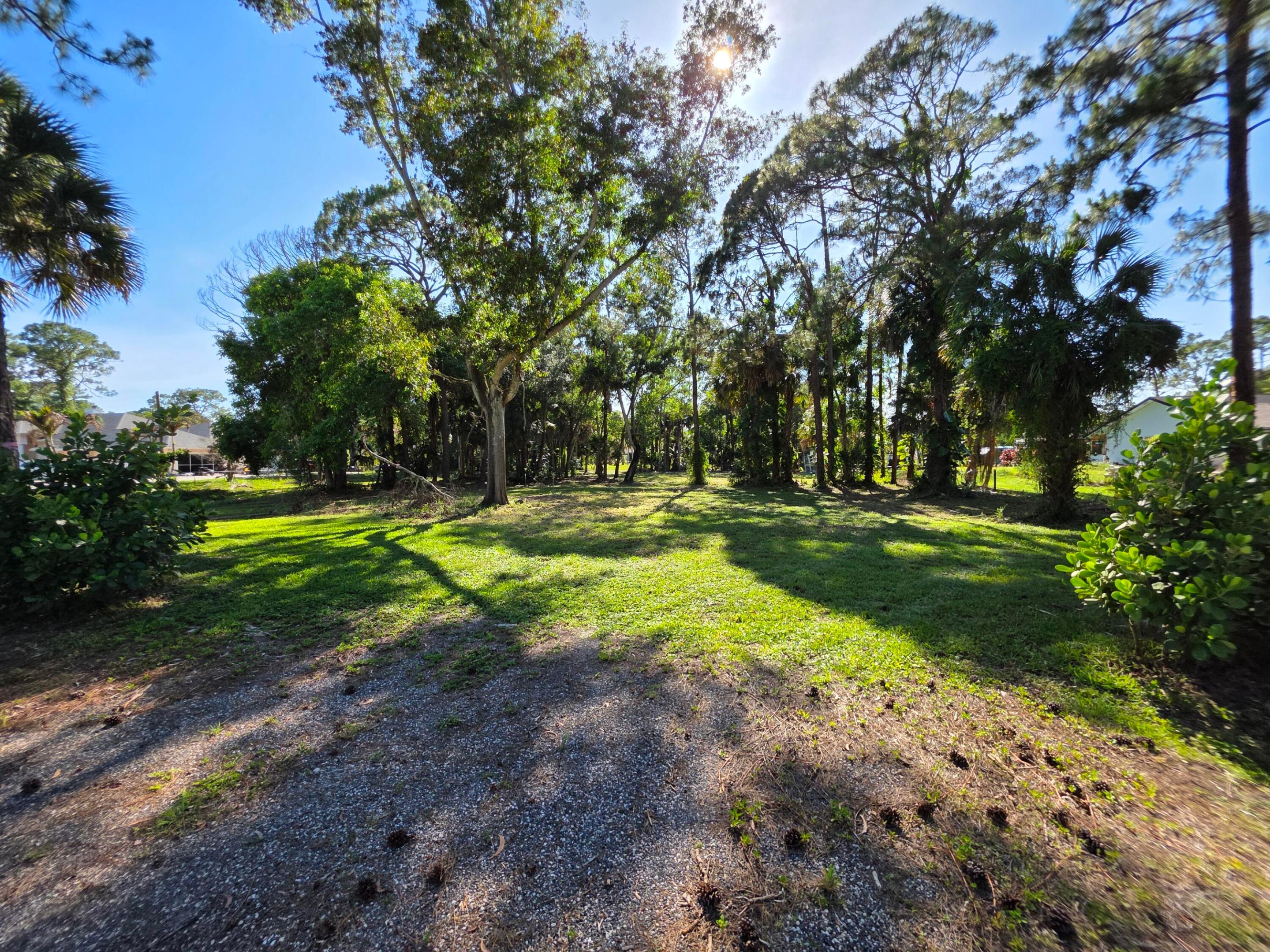 Beautiful cleared high and dry lot in the heart of Royal Palm Beach.  Awesome location with easy access to Okeechobee Boulevard and Northlake Boulevard.   Double drive entrance with culvert pipes and calusia hedge.  Perfect place for anyone wanting peace and quiet while still only minutes away from beaches, shopping, restaurants, A rated schools and the airport.