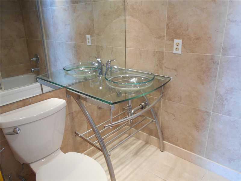 ADMIRALS PORT CONDO WEST BLDG - Residential Lease