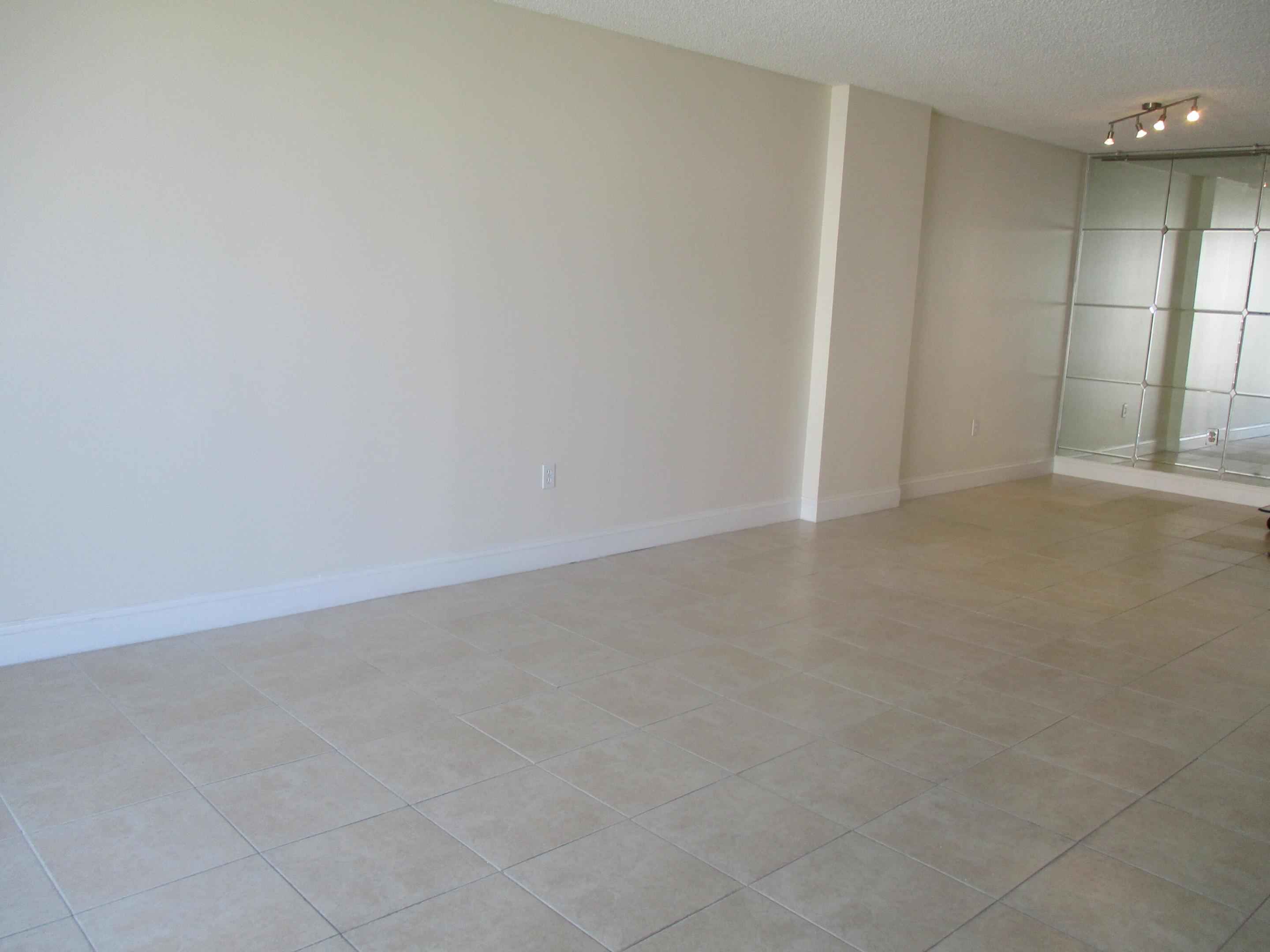 ADMIRALS PORT CONDO WEST BLDG - Residential Lease