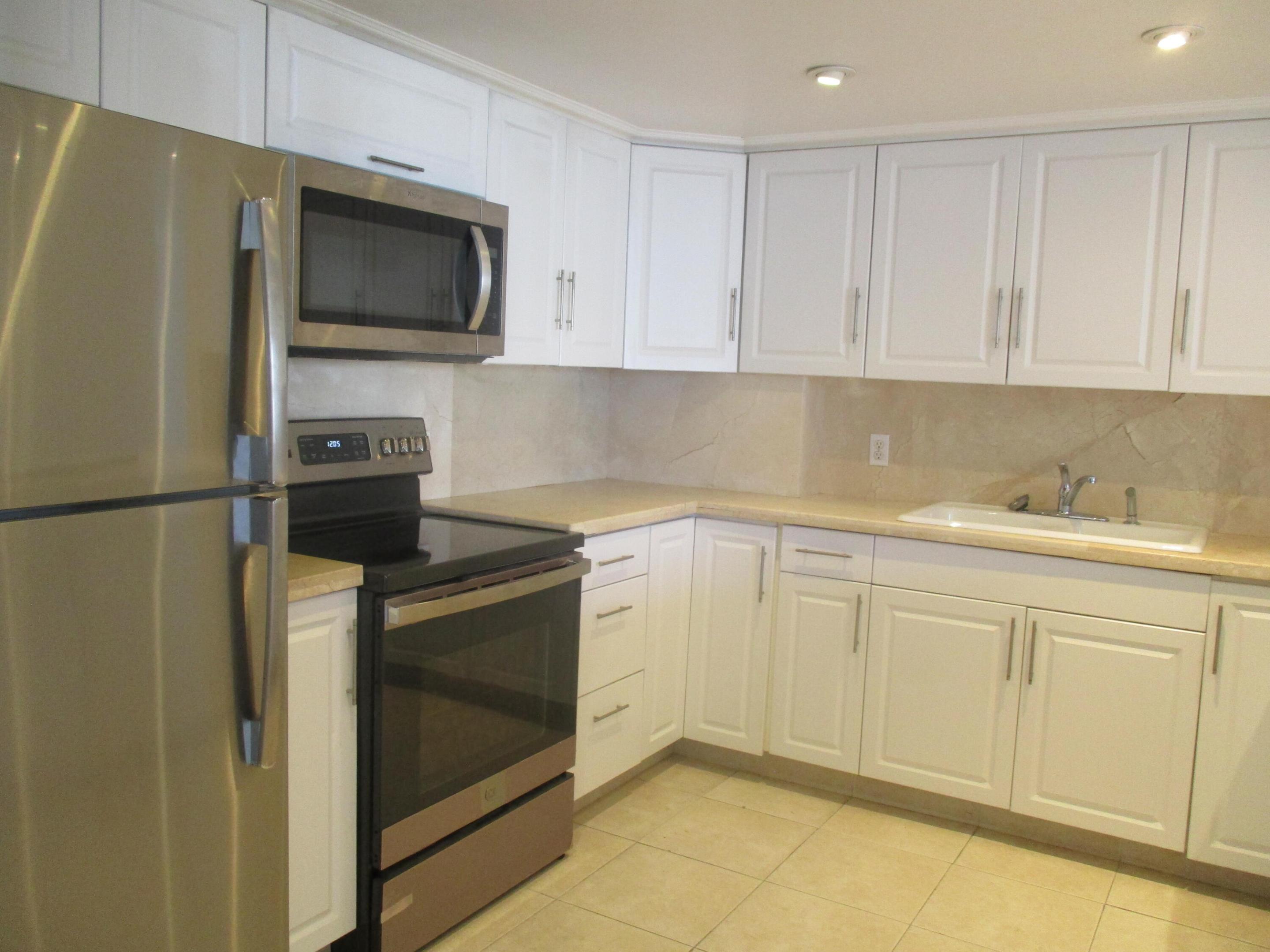 ADMIRALS PORT CONDO WEST BLDG - Residential Lease