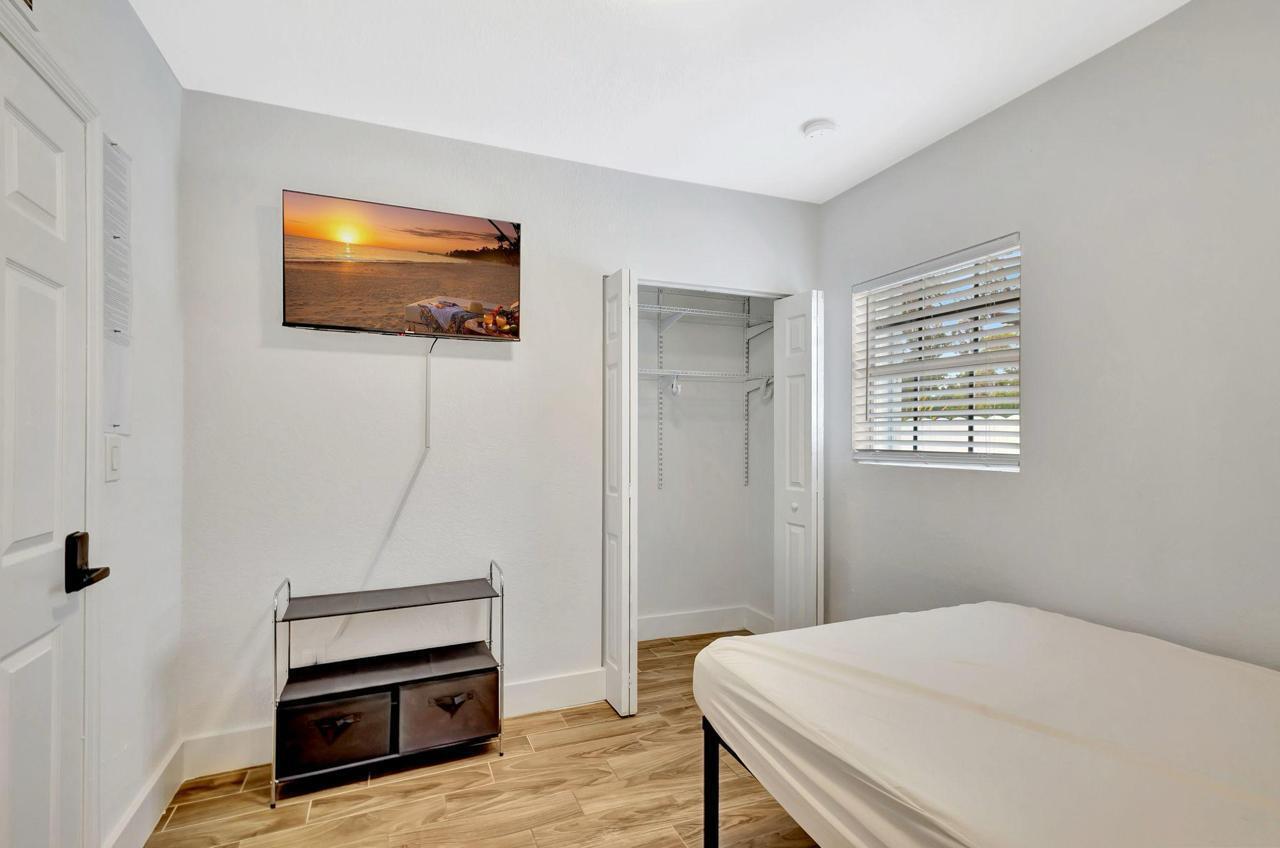 PORT ST LUCIE FLORESTA PINES UNIT 2 - Residential Income