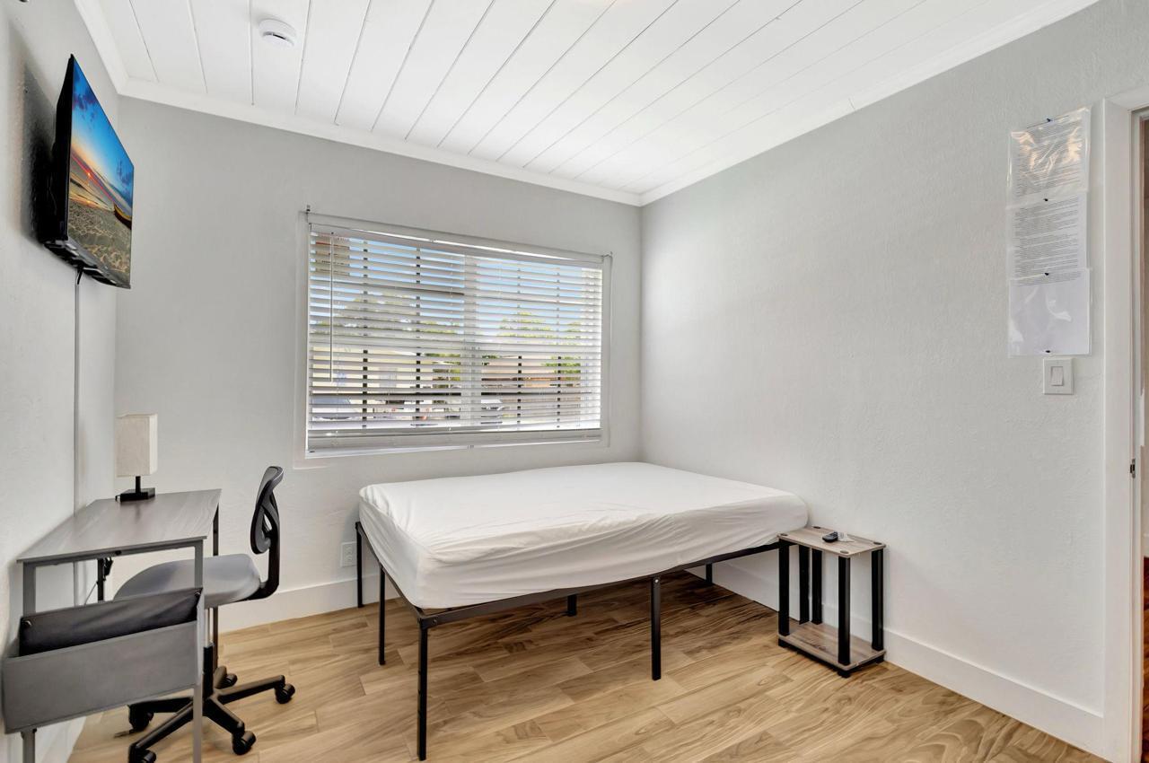 PORT ST LUCIE FLORESTA PINES UNIT 2 - Residential Income