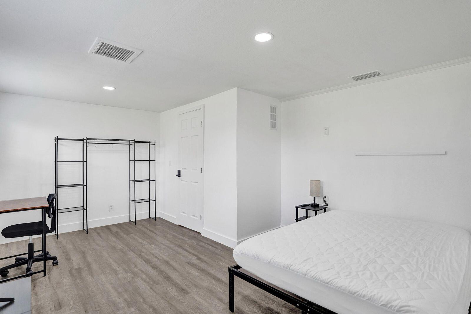 PORT ST LUCIE FLORESTA PINES UNIT 2 - Residential Income