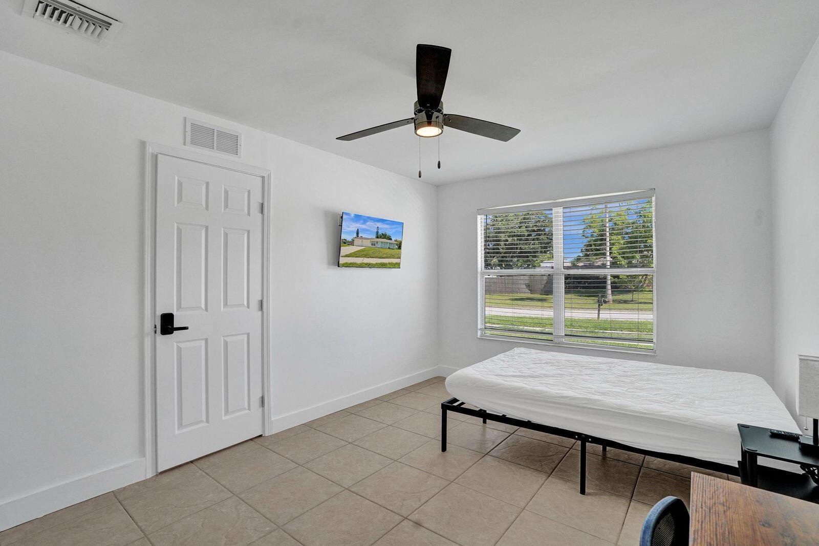 PORT ST LUCIE FLORESTA PINES UNIT 2 - Residential Income