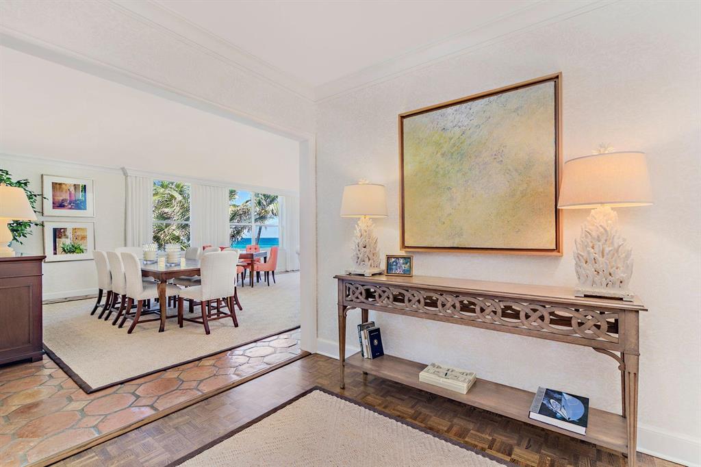 Lowell House - Residential
