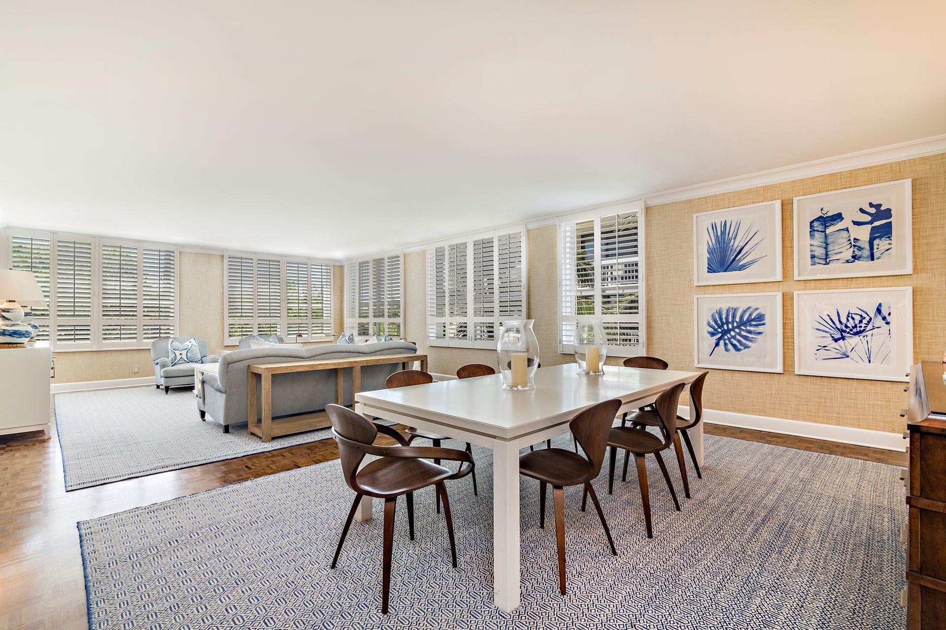 Lowell House - Residential