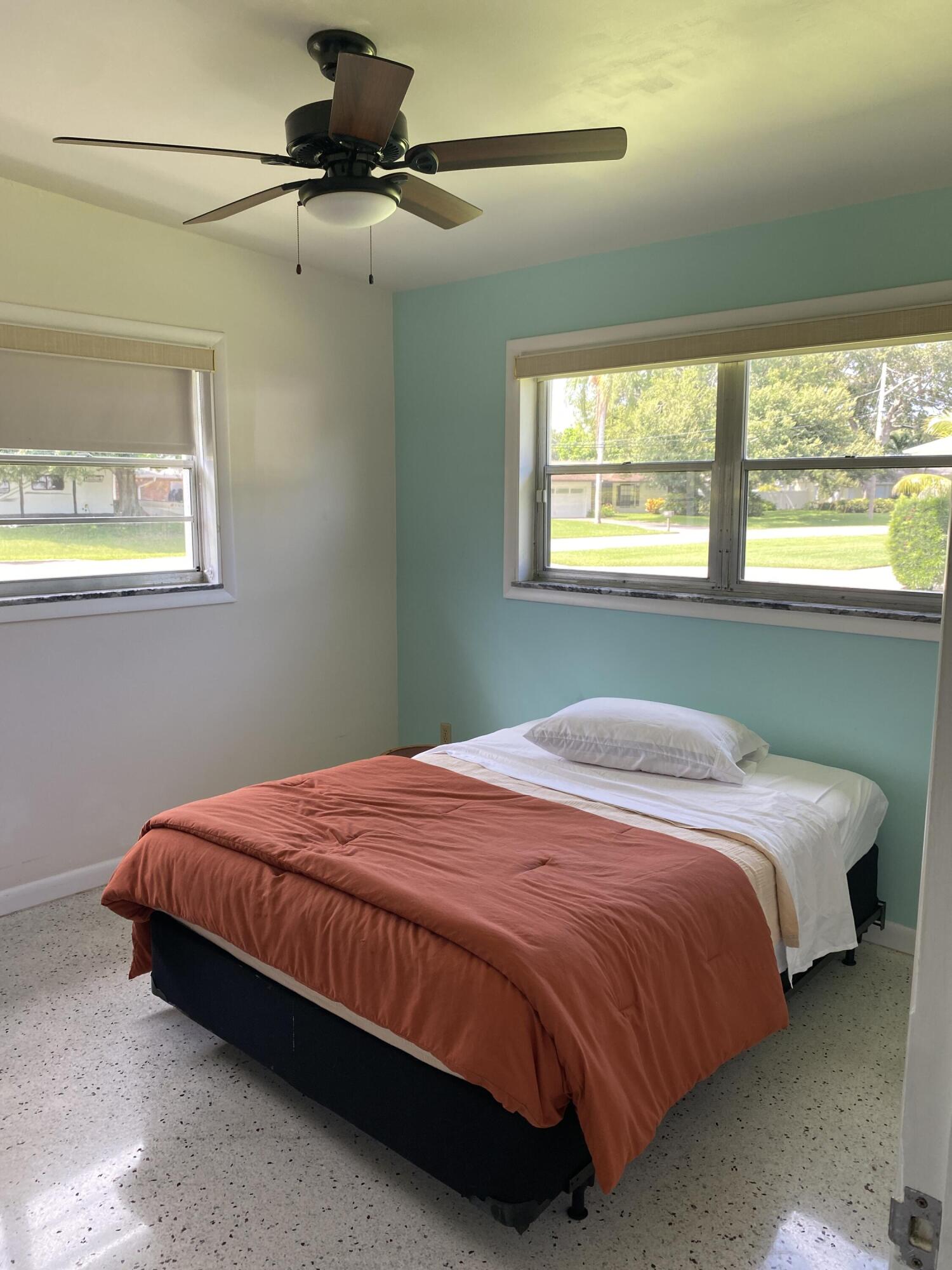 VERO SHORES UNIT 1 - Residential