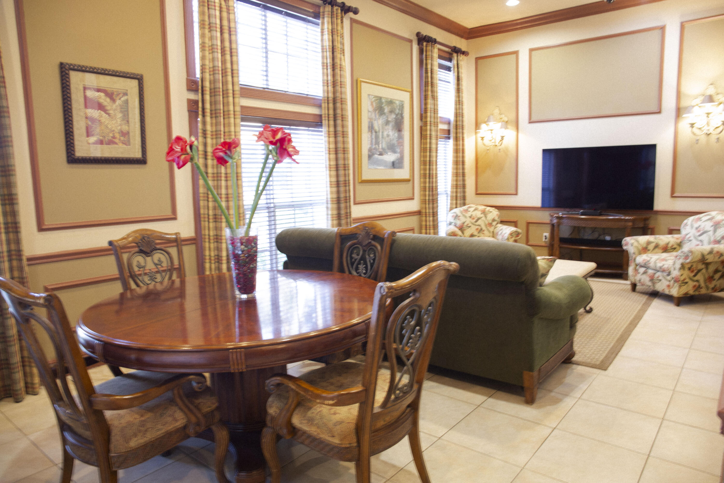 HYPOLUXOS MARINERS CAY CONDO - Residential