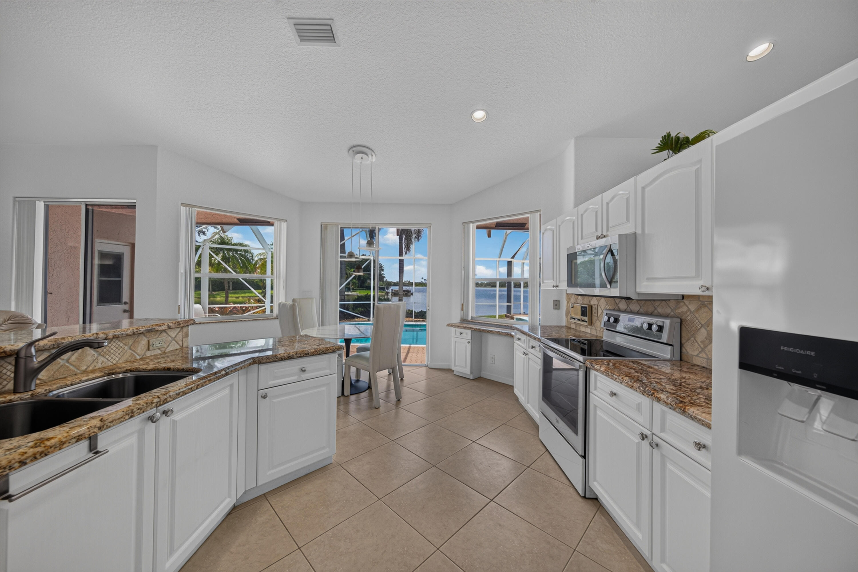 SILVER LAKES AT PEMBROKE - Residential