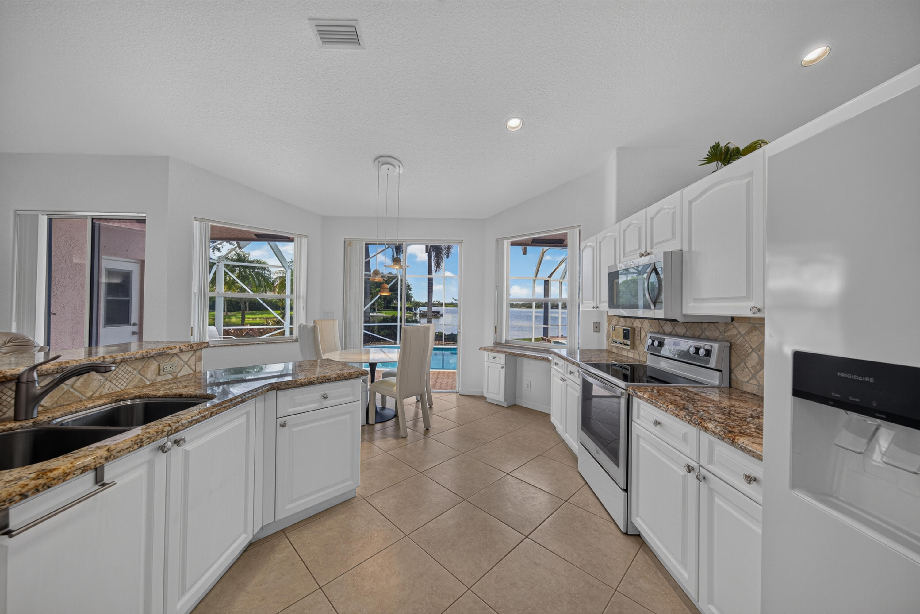 SILVER LAKES AT PEMBROKE - Residential