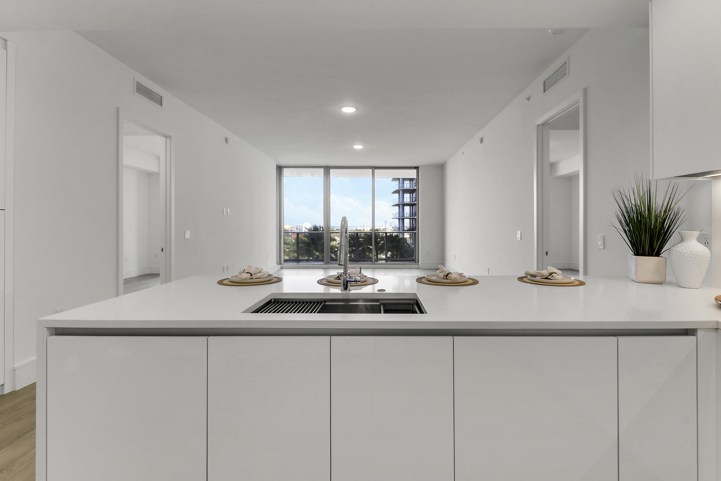 NAUTILUS 220 CONDO - Residential