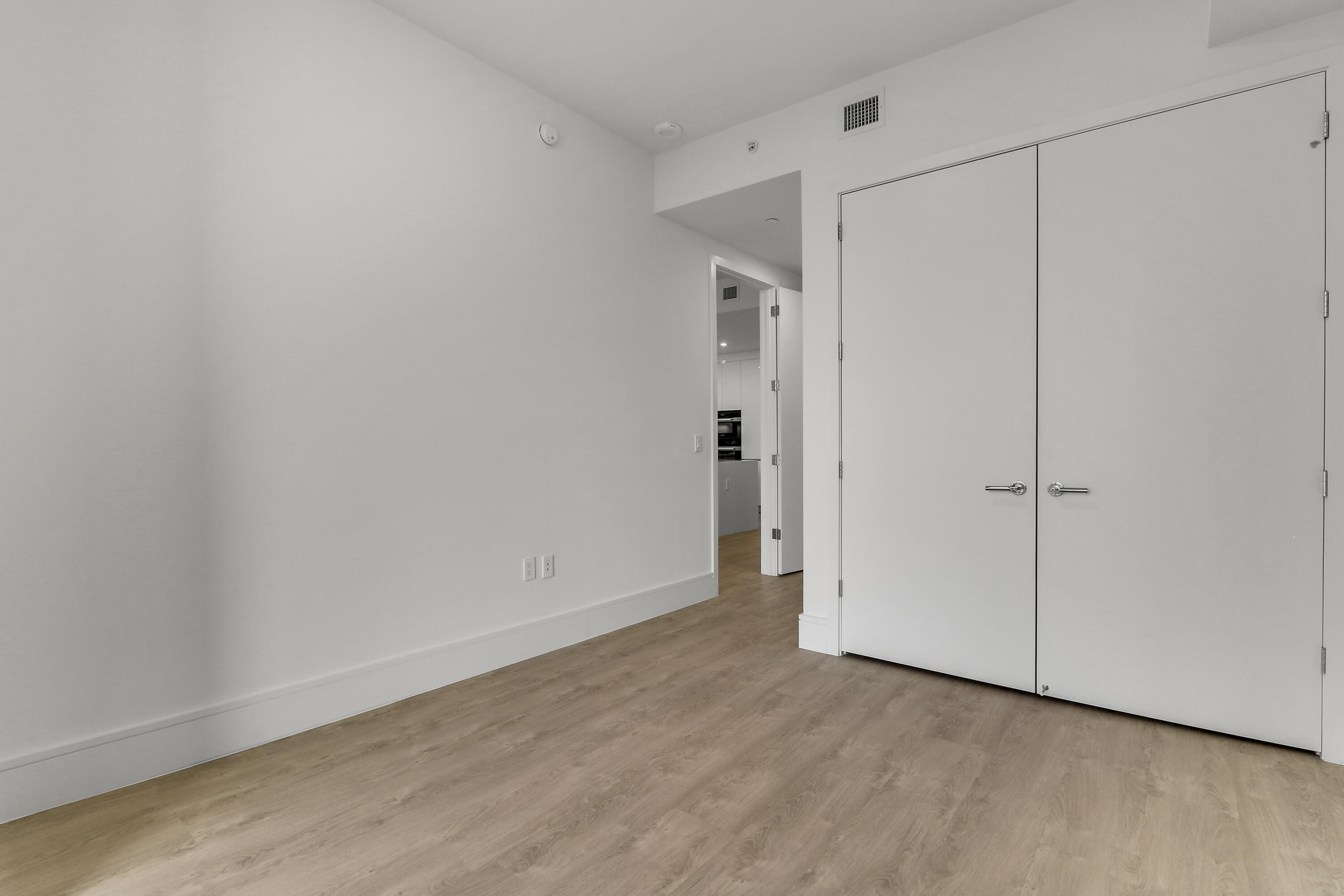 NAUTILUS 220 CONDO - Residential