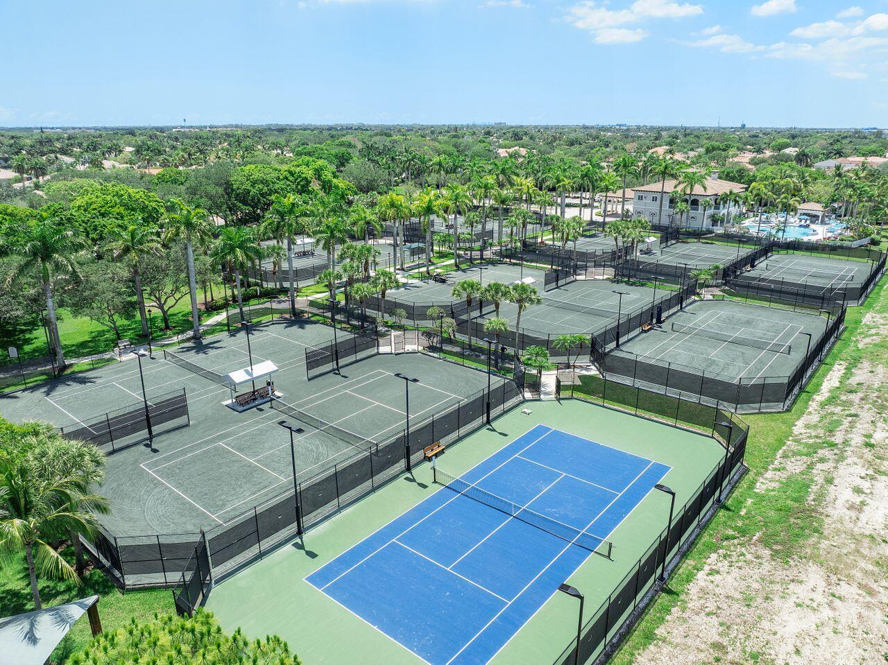 L'Hermitage : HERON BAY THREE - Residential