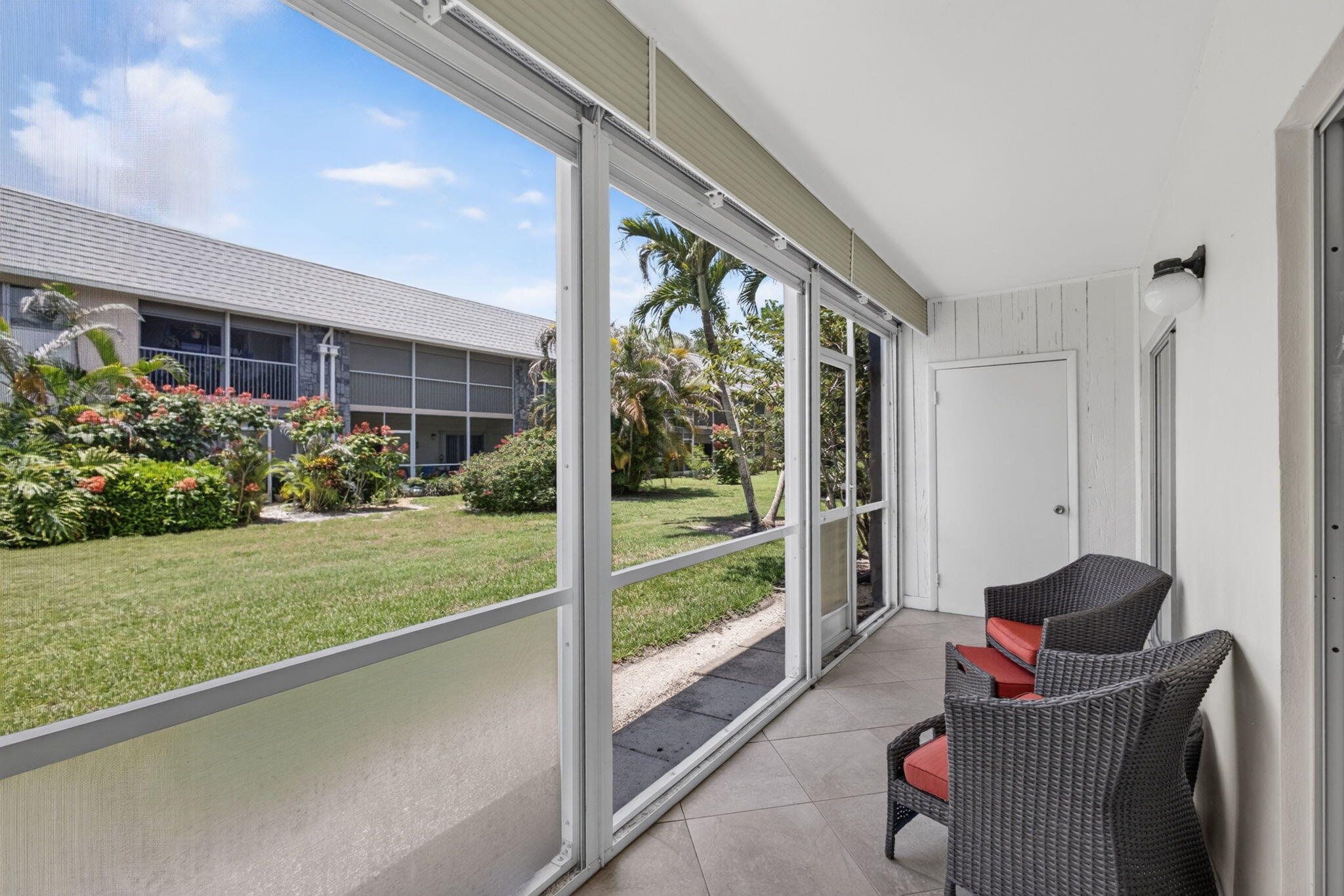 THE LITTLE CLUB CONDO - Residential