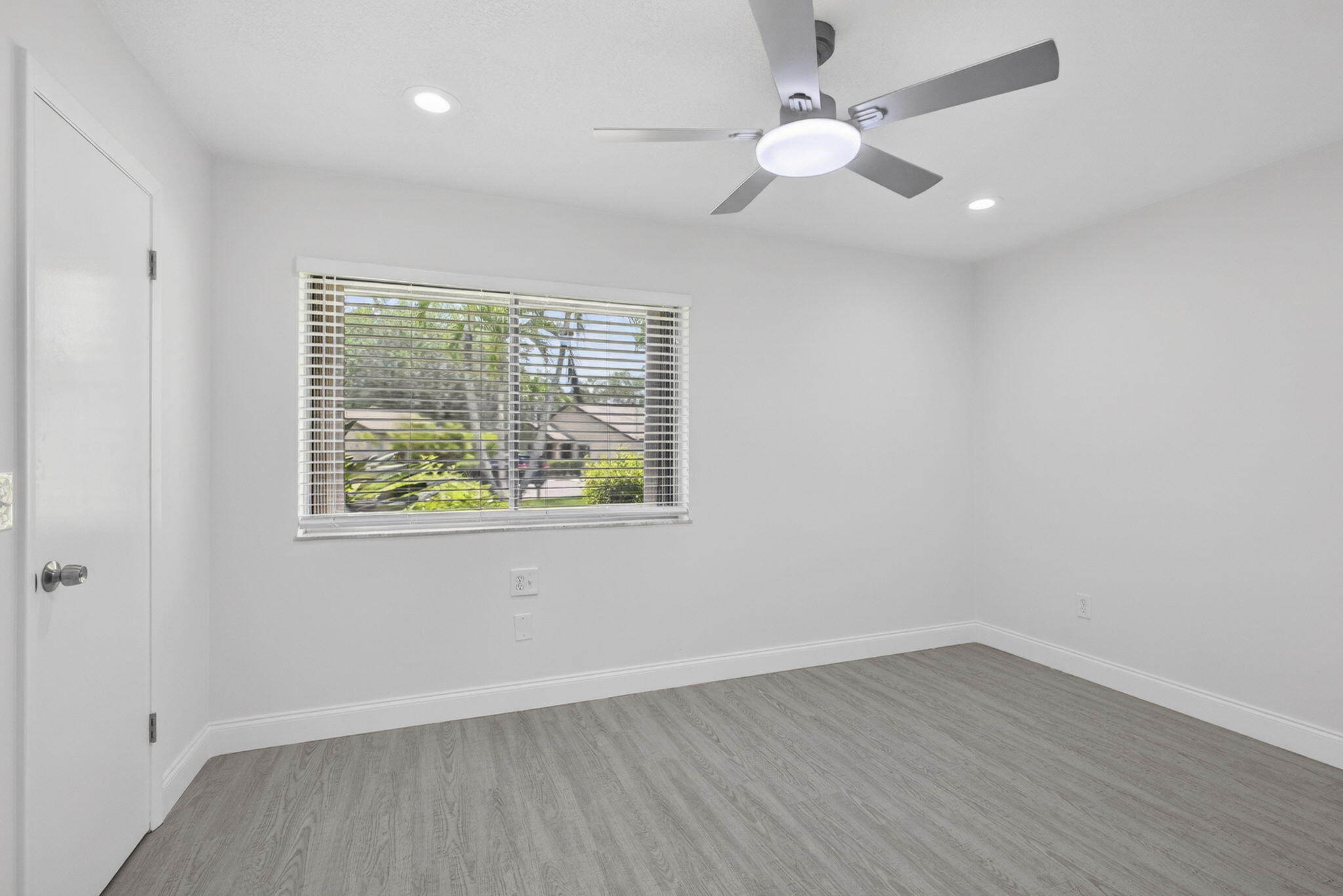 VILLAGE WALK - Residential