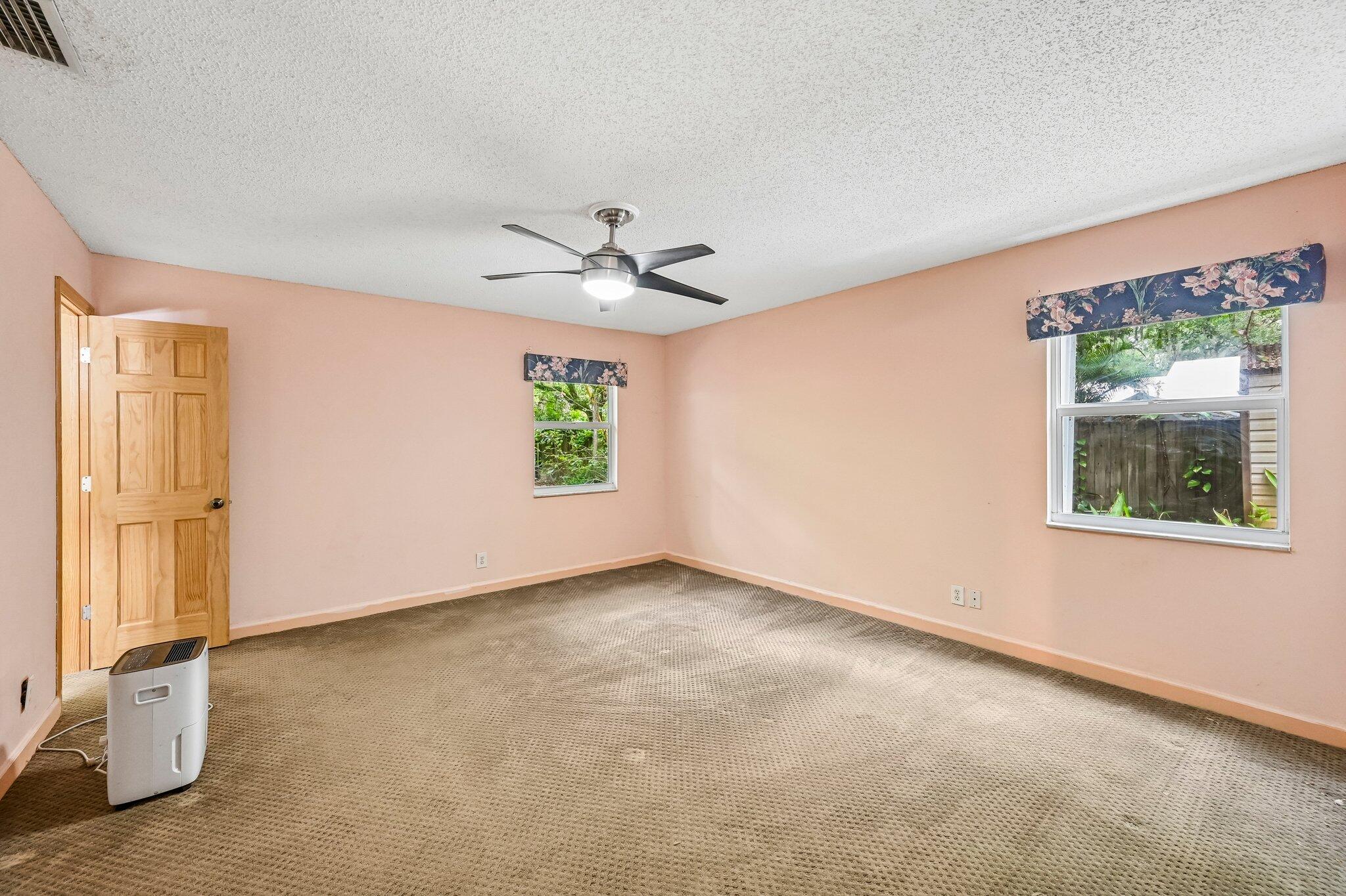 HARBOR ESTATES - Residential
