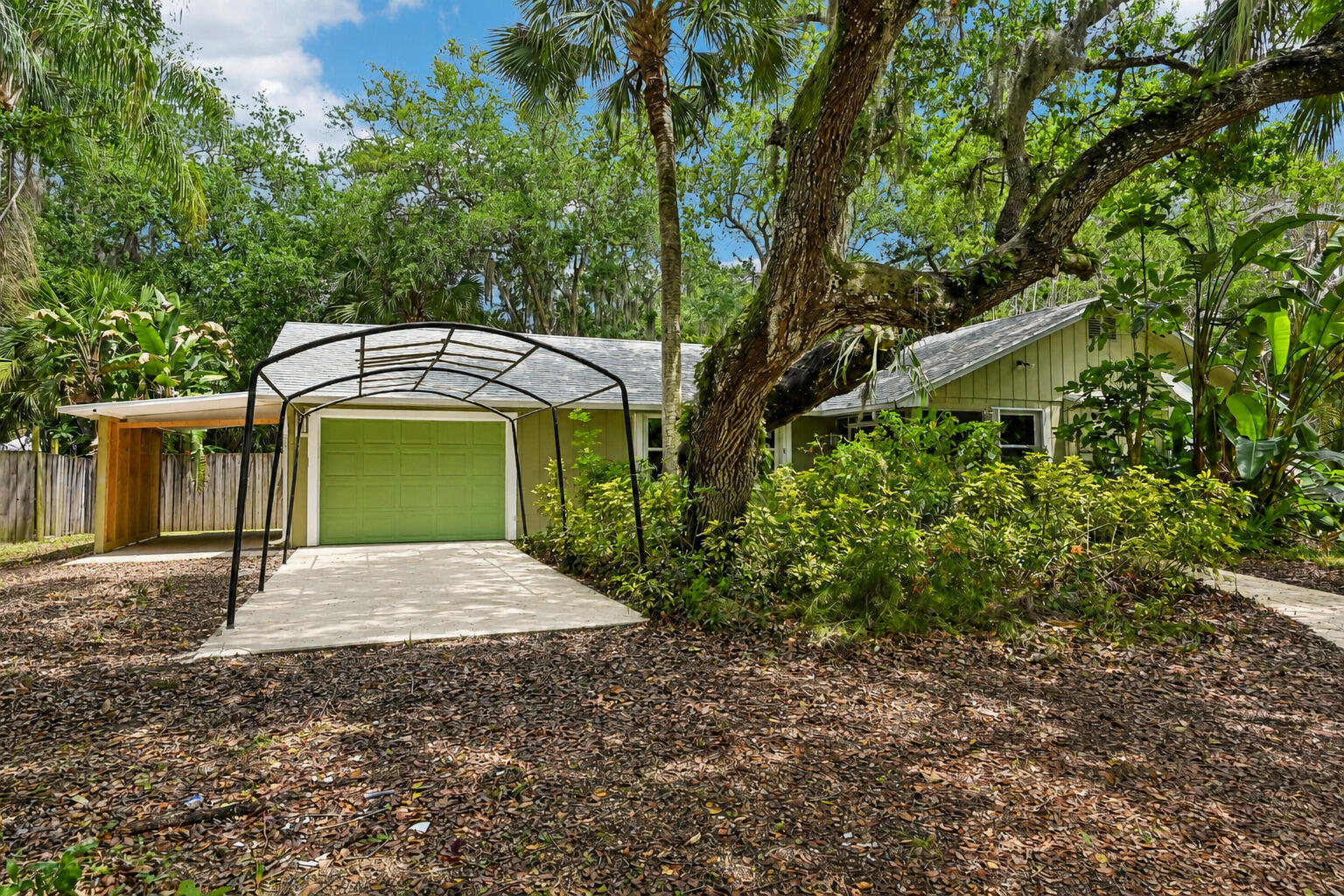 HARBOR ESTATES - Residential