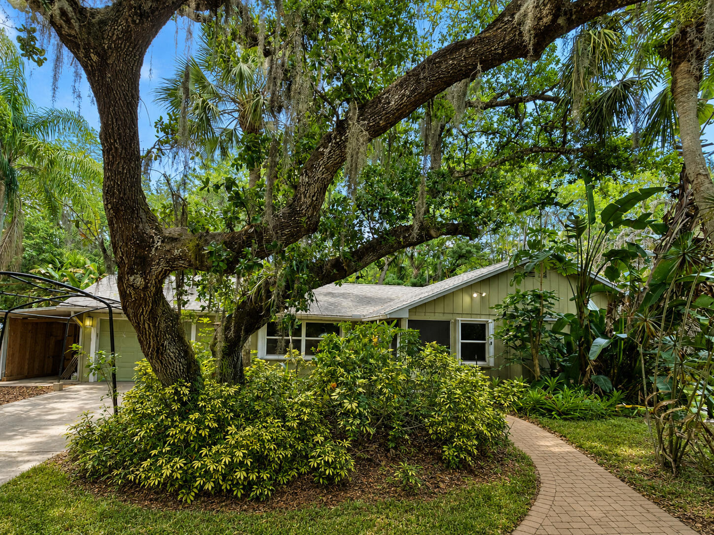 HARBOR ESTATES - Residential
