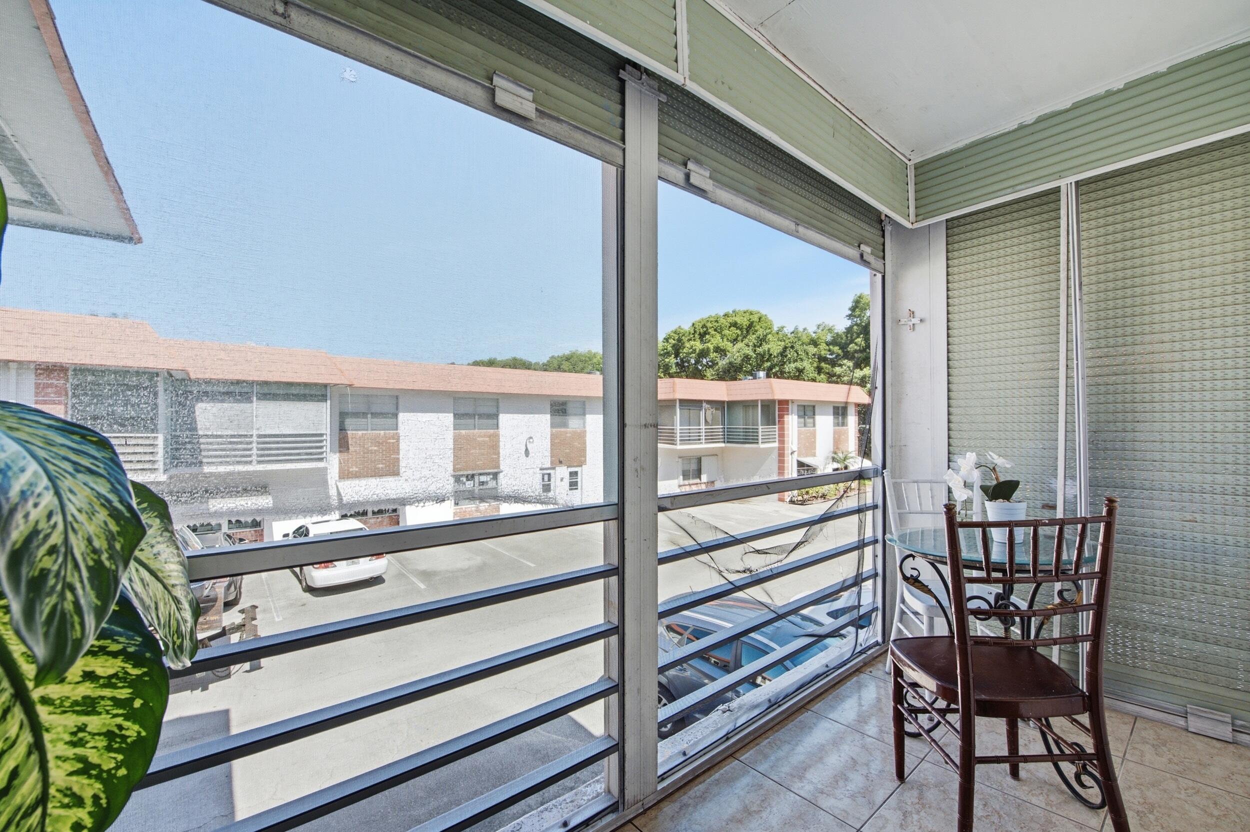 EVERETT ARMS NO 8 CONDO - Residential