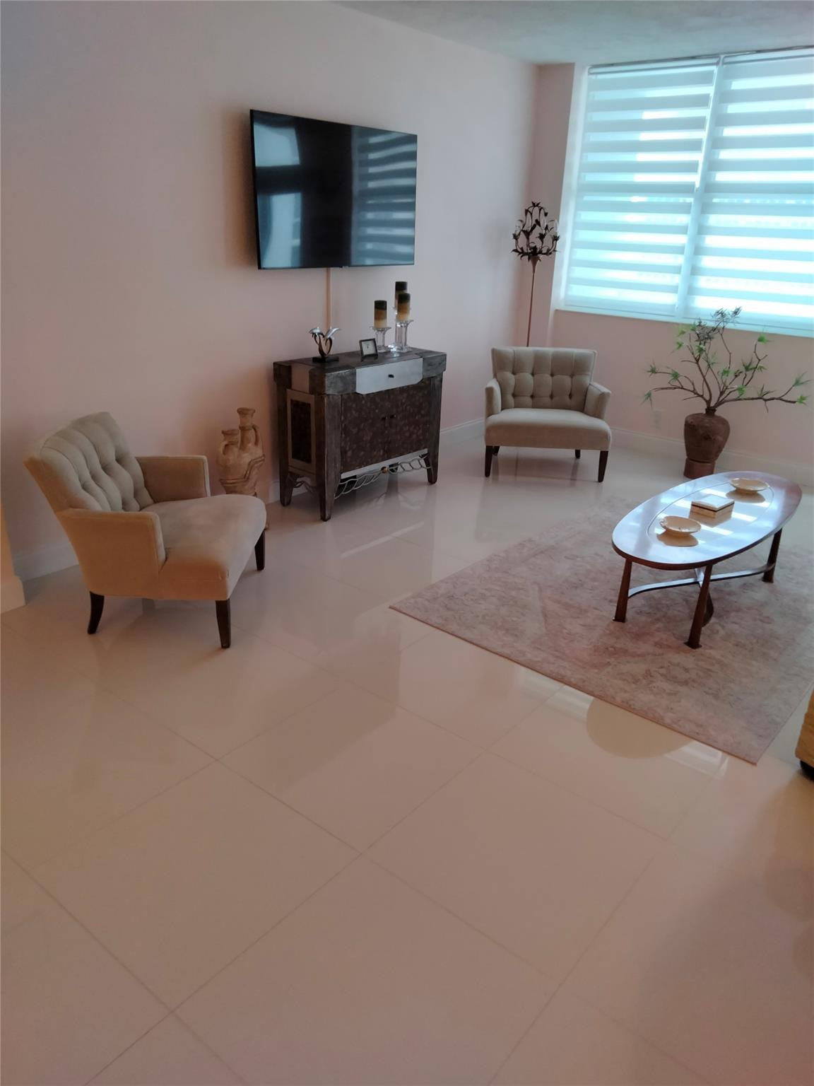 GALT TOWERS CONDO - Residential Lease