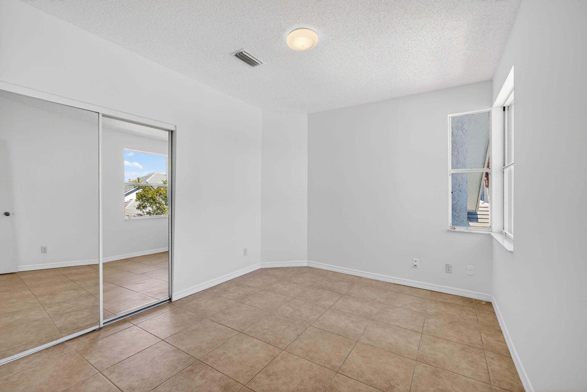 SEA COLONY 1 - Residential
