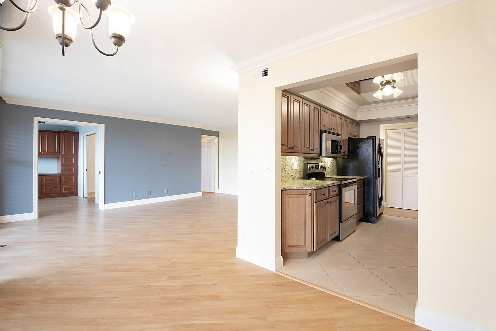Porta Bella South - Residential Lease