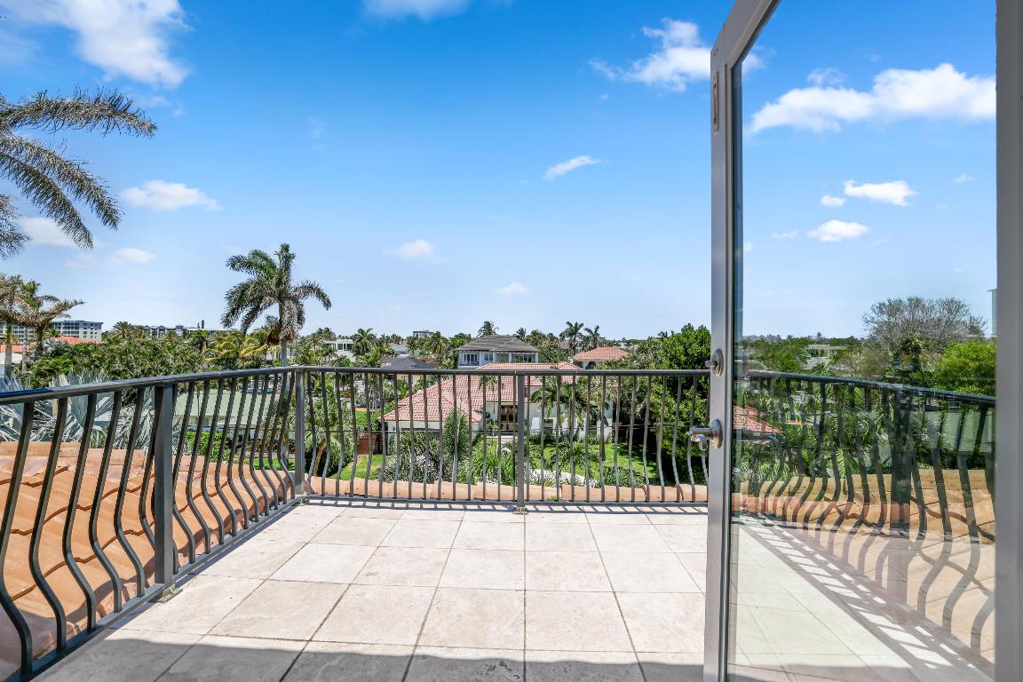 DELRAY BEACH SHORES - Residential
