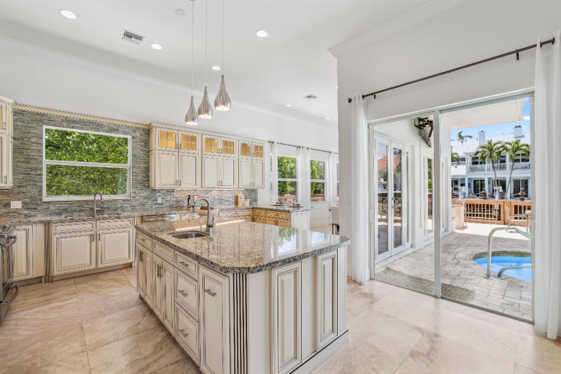 DELRAY BEACH SHORES - Residential