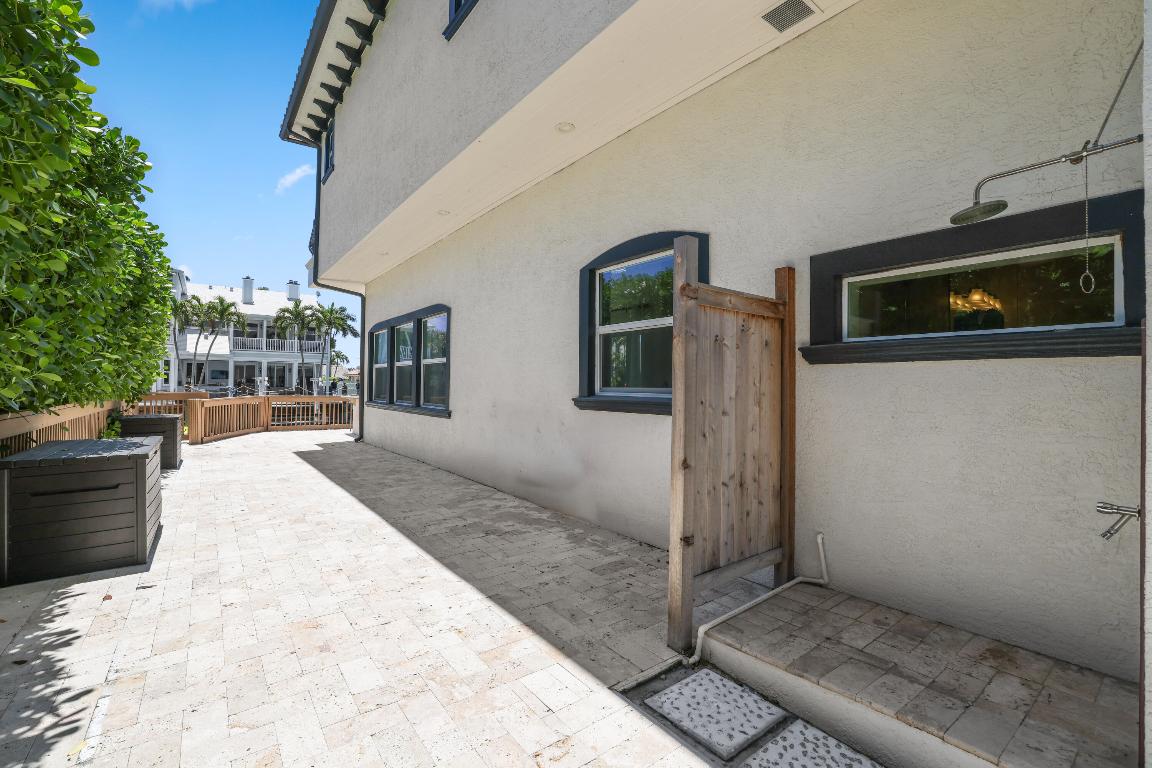 DELRAY BEACH SHORES - Residential