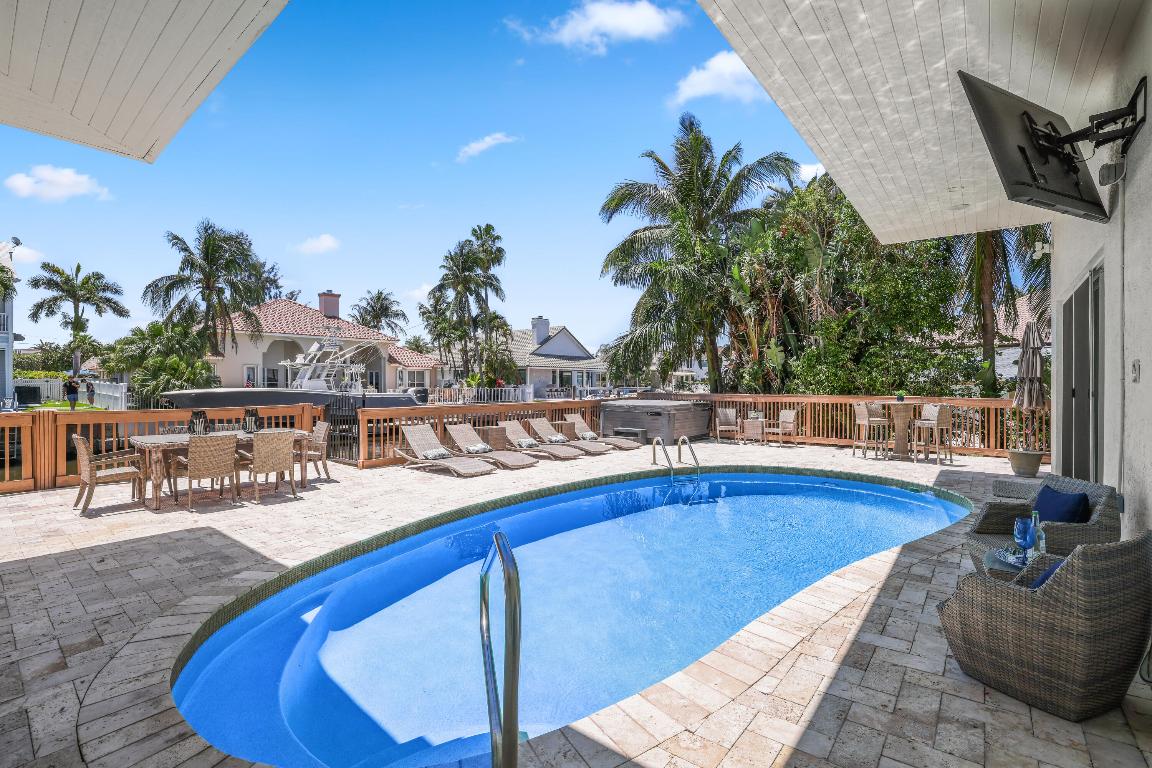 DELRAY BEACH SHORES - Residential