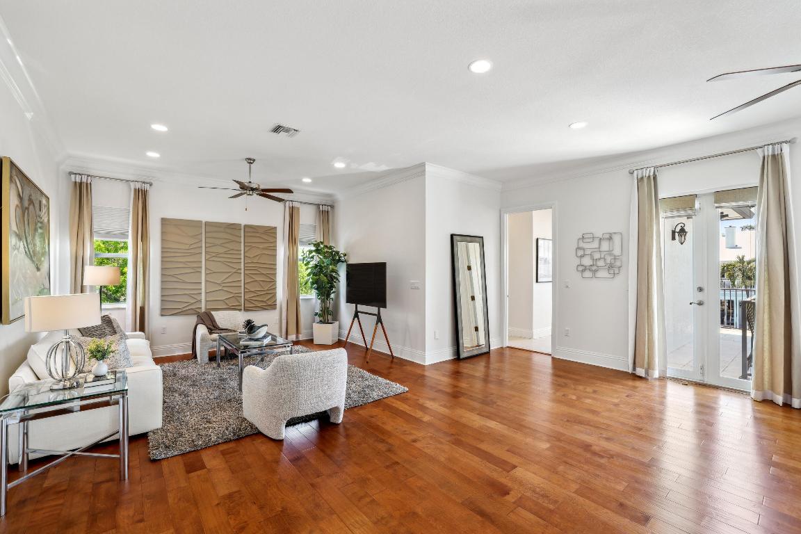 DELRAY BEACH SHORES - Residential