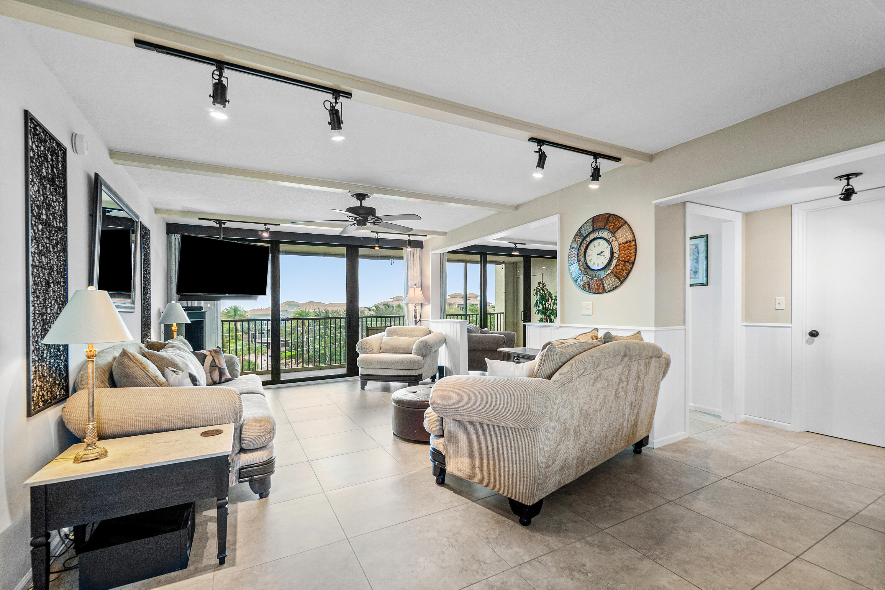 JUPITER OCEAN AND RACQUET CLUB - Residential
