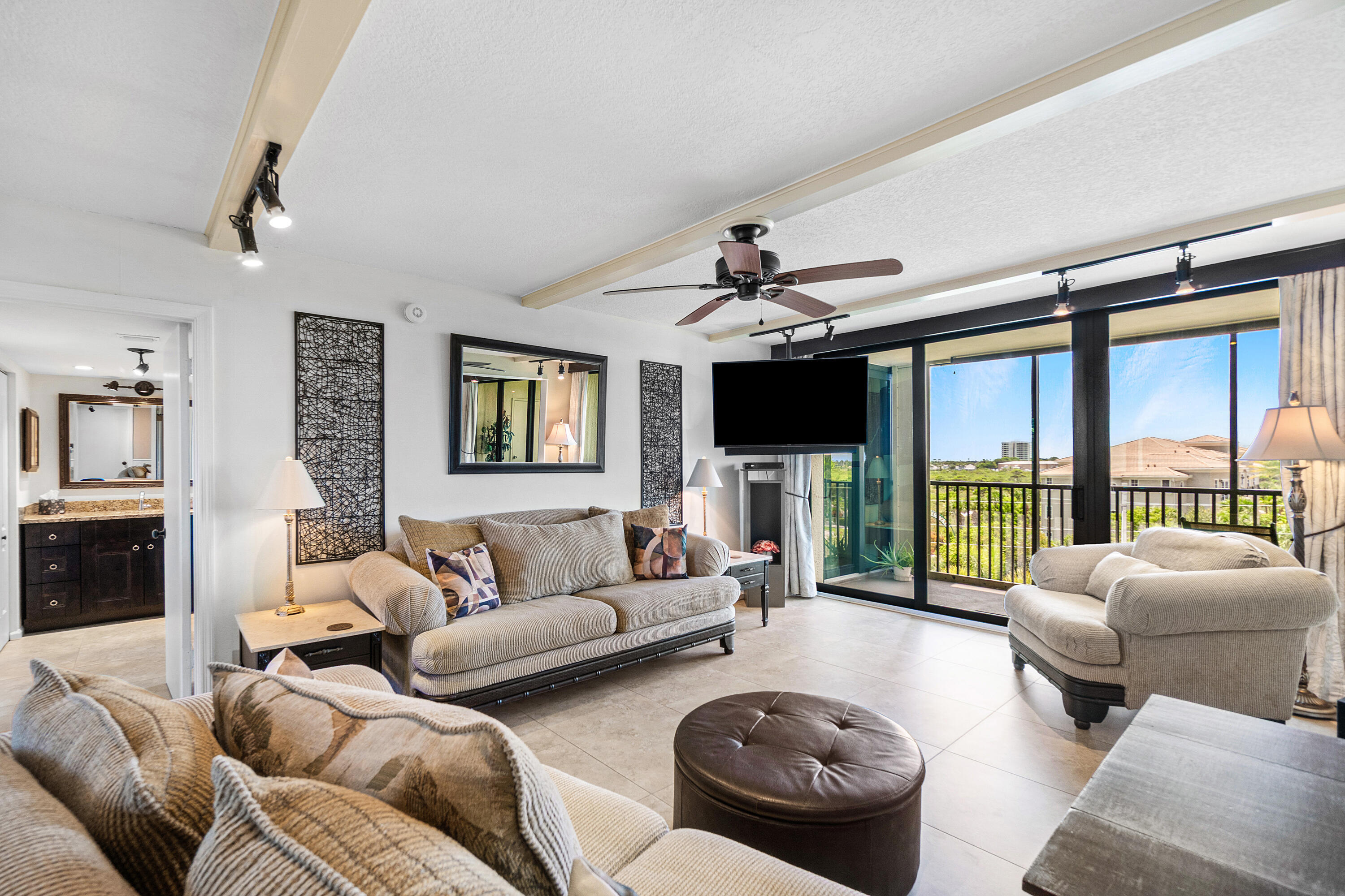 JUPITER OCEAN AND RACQUET CLUB - Residential