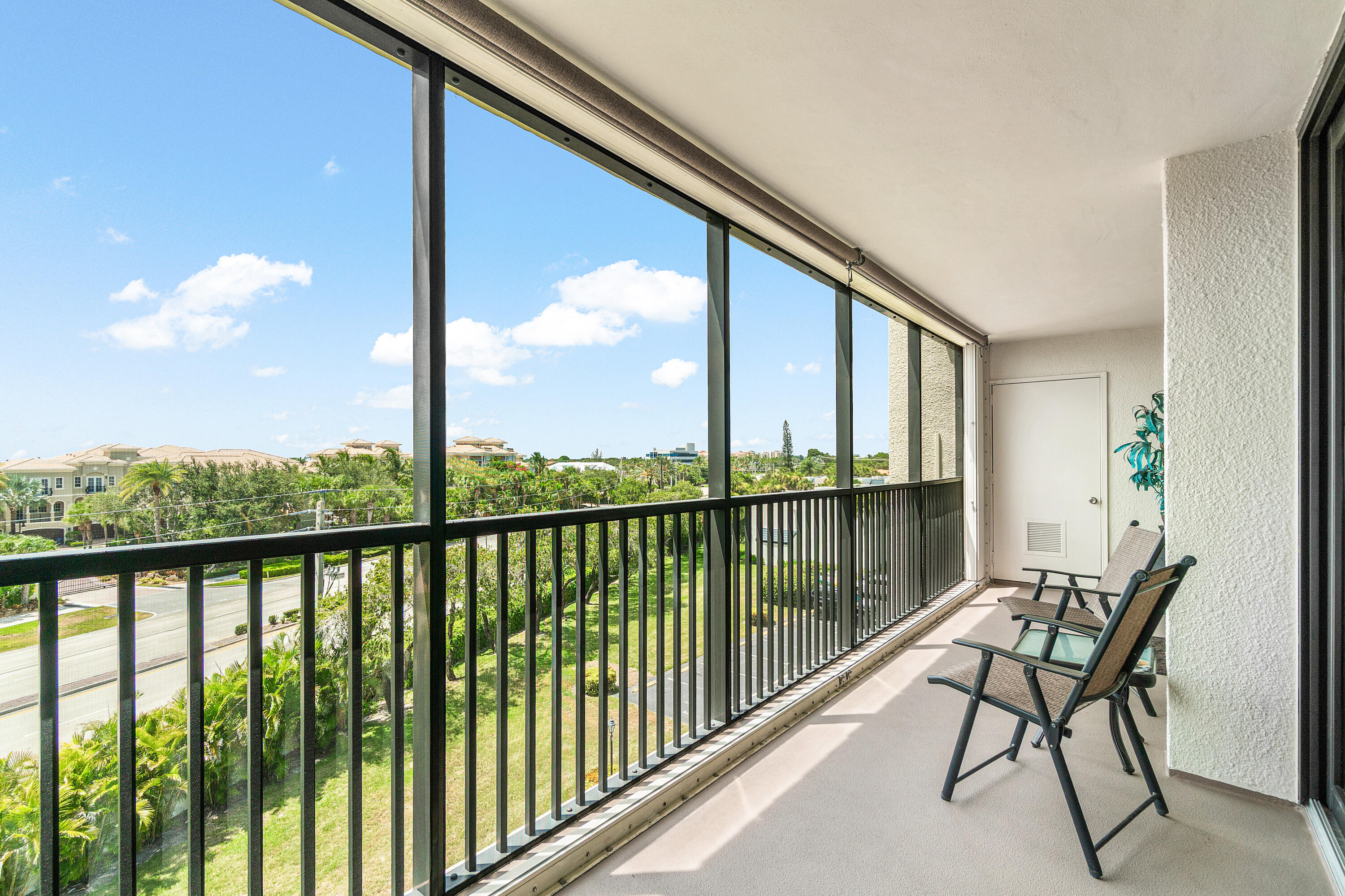 JUPITER OCEAN AND RACQUET CLUB - Residential