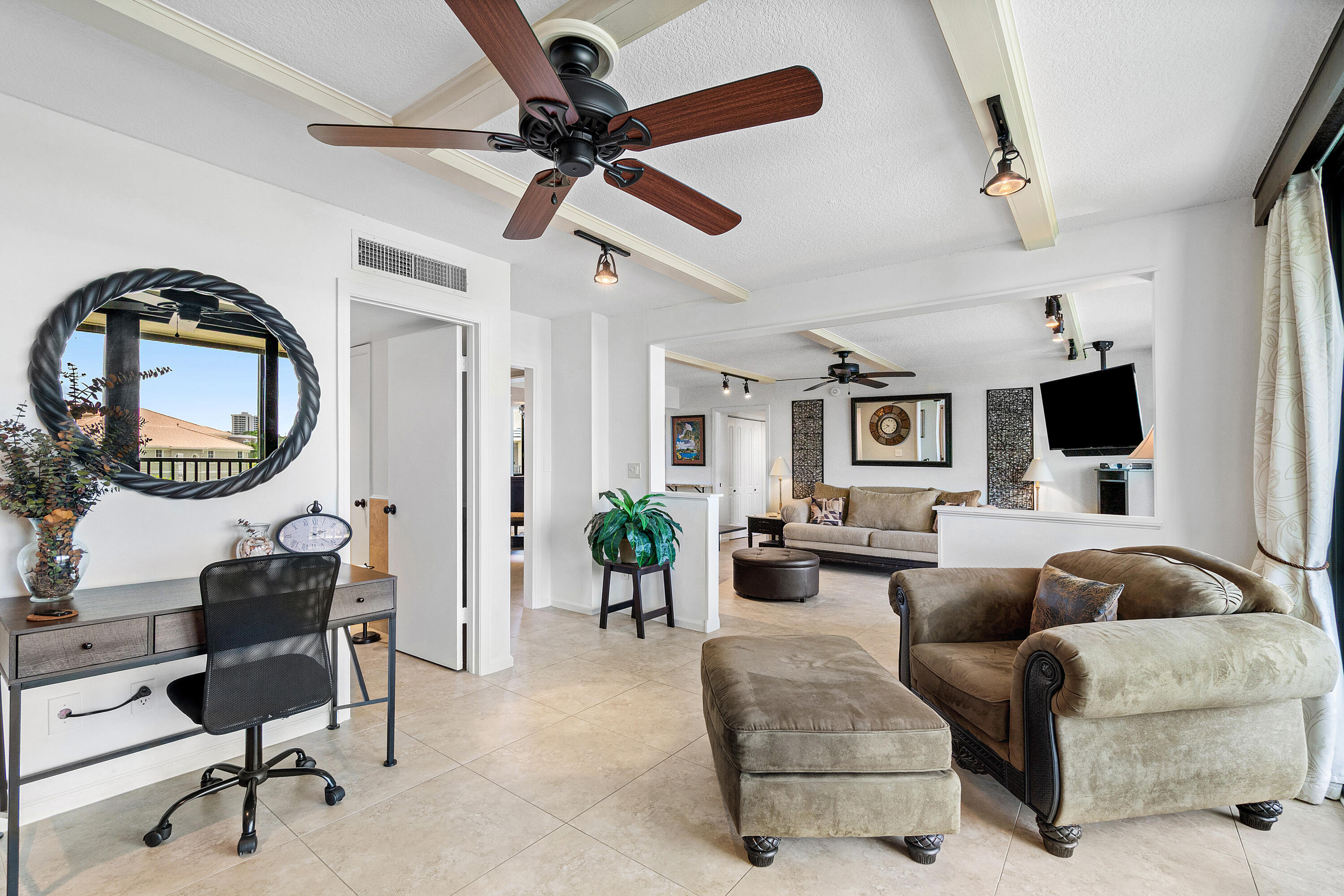 JUPITER OCEAN AND RACQUET CLUB - Residential