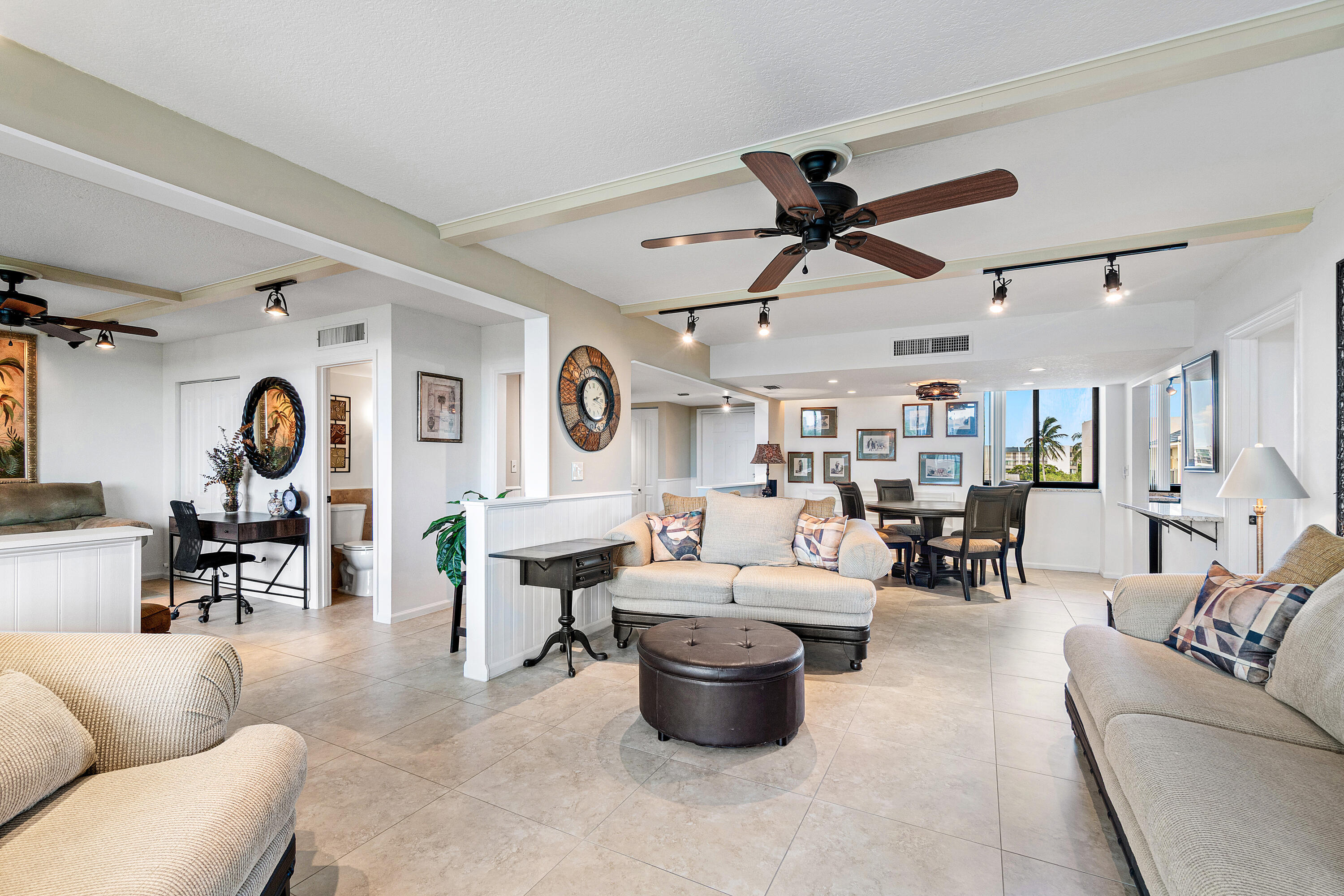 JUPITER OCEAN AND RACQUET CLUB - Residential