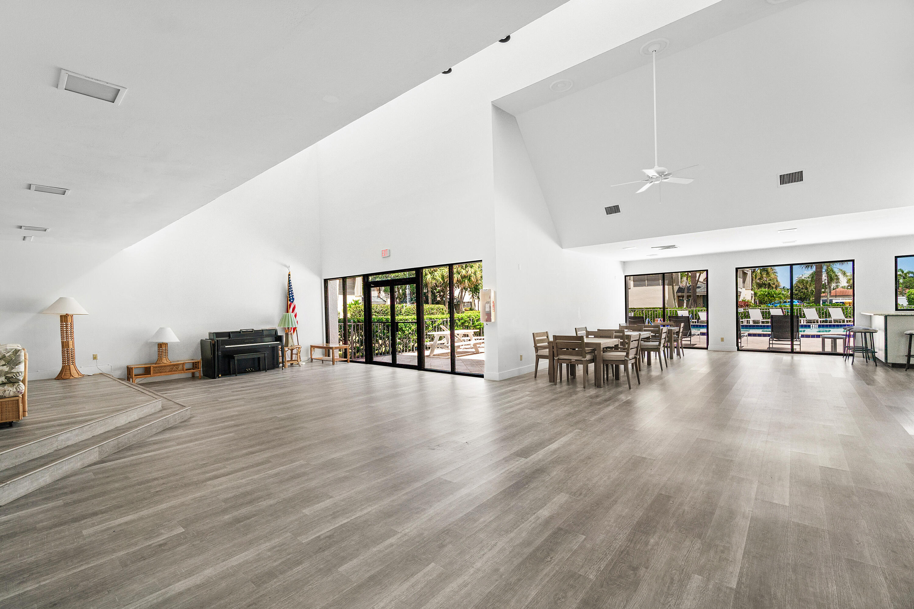 JUPITER OCEAN AND RACQUET CLUB - Residential