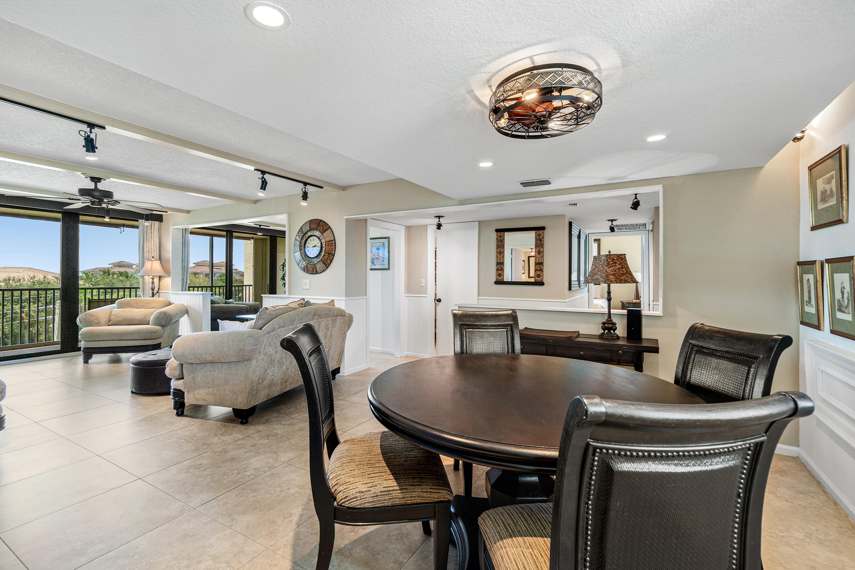 JUPITER OCEAN AND RACQUET CLUB - Residential