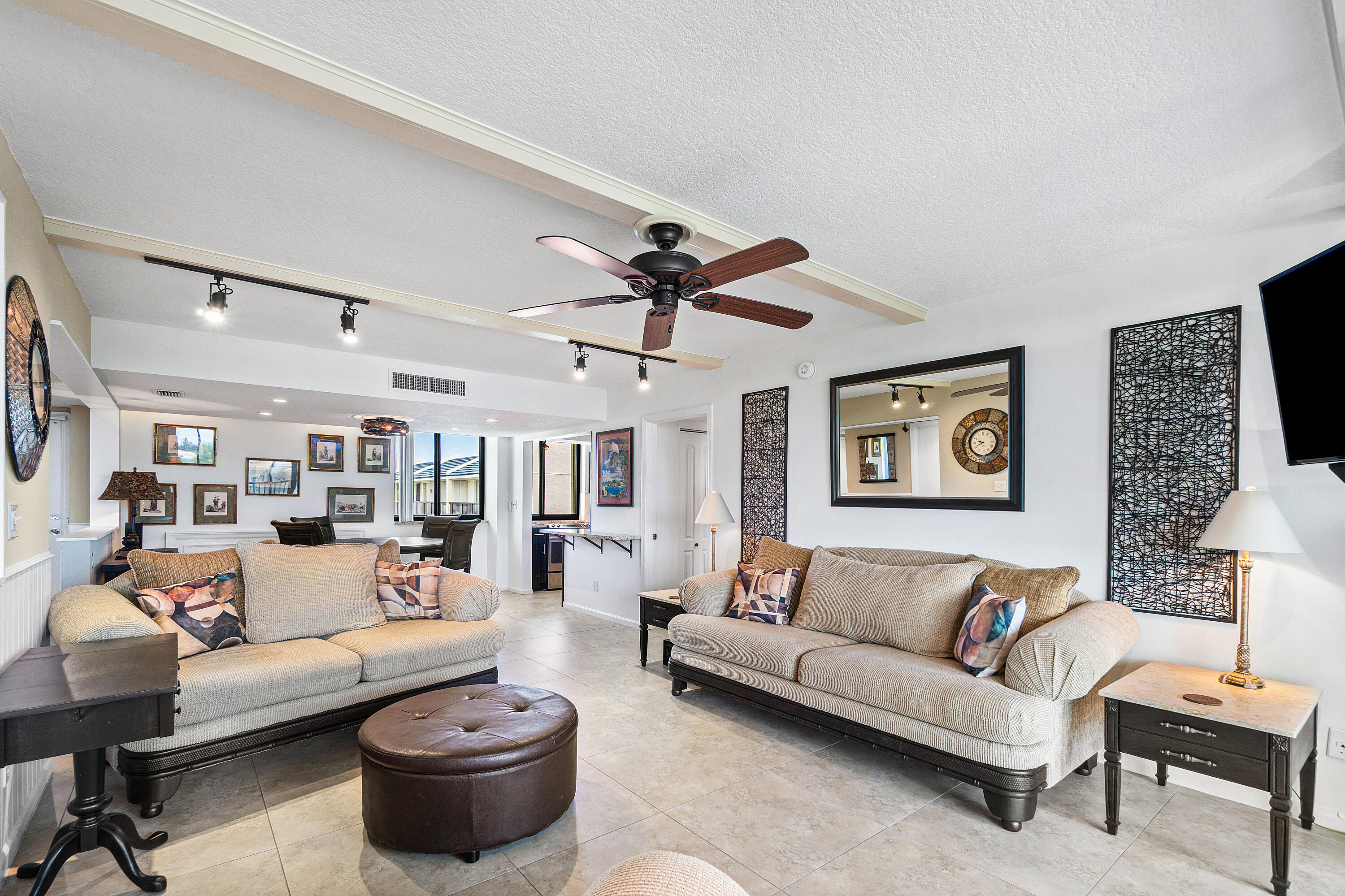 JUPITER OCEAN AND RACQUET CLUB - Residential