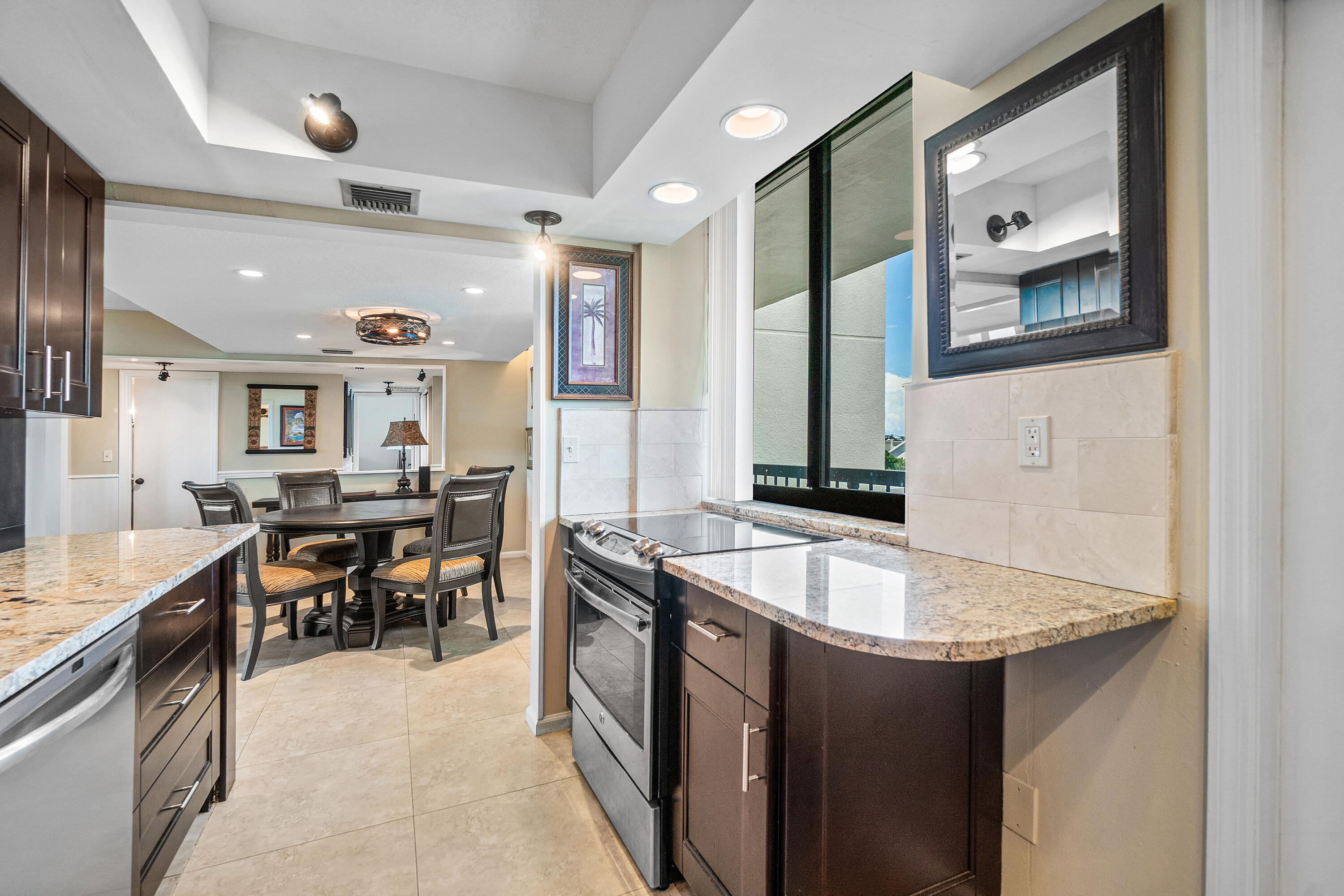 JUPITER OCEAN AND RACQUET CLUB - Residential