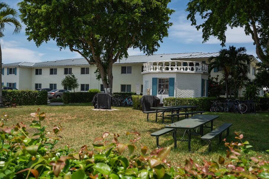 GEORGIAN COURT APTS CO-OP - Residential Lease