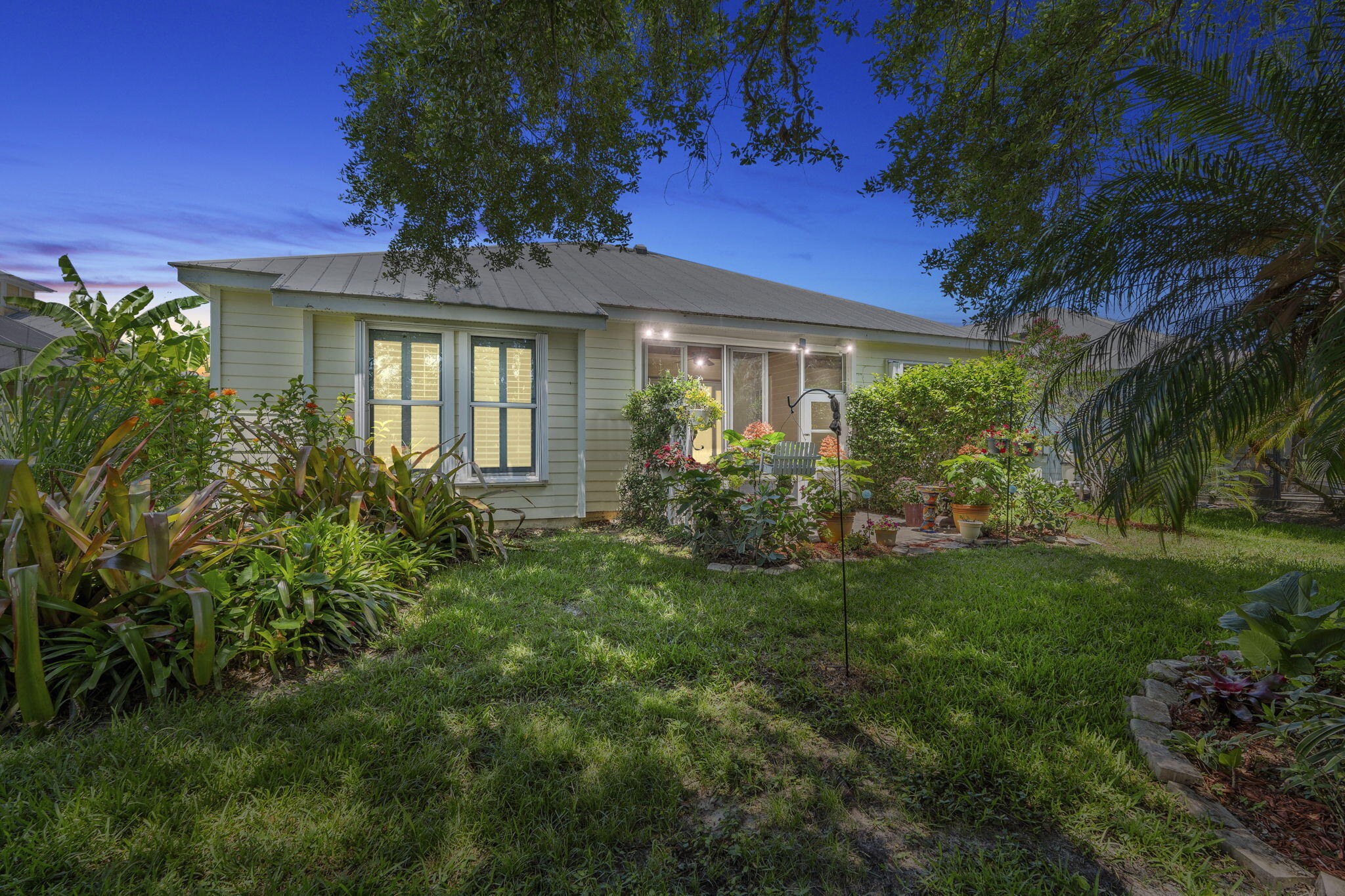 RIVER PLACE ON THE ST LUCIE NO 6 - Residential