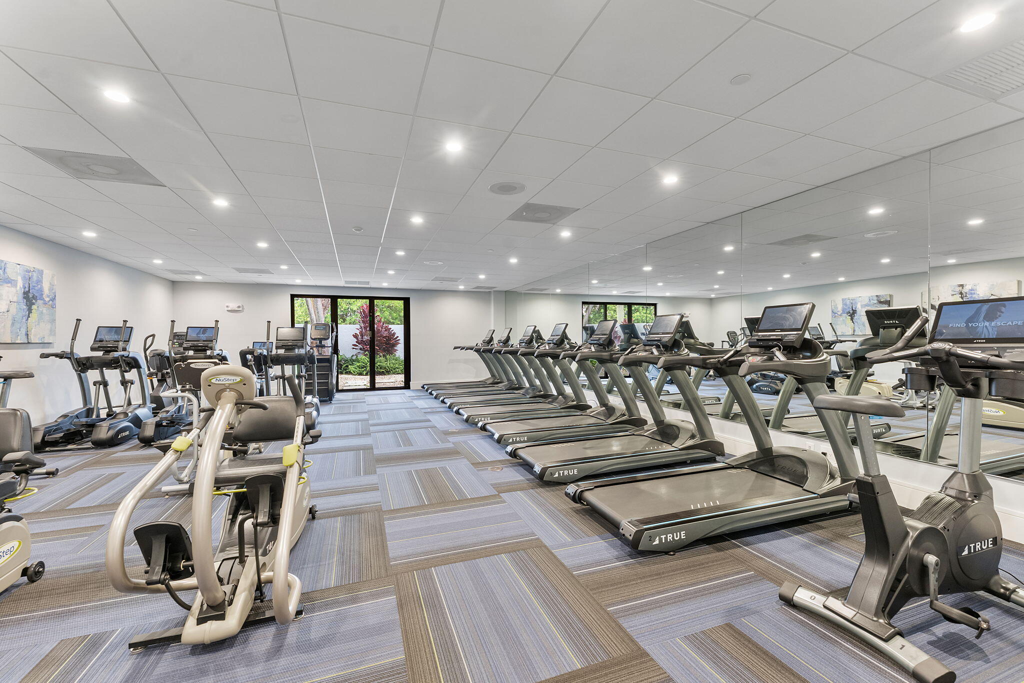 HUNTINGTON LAKES SEC FIVE CONDOS - Residential Lease