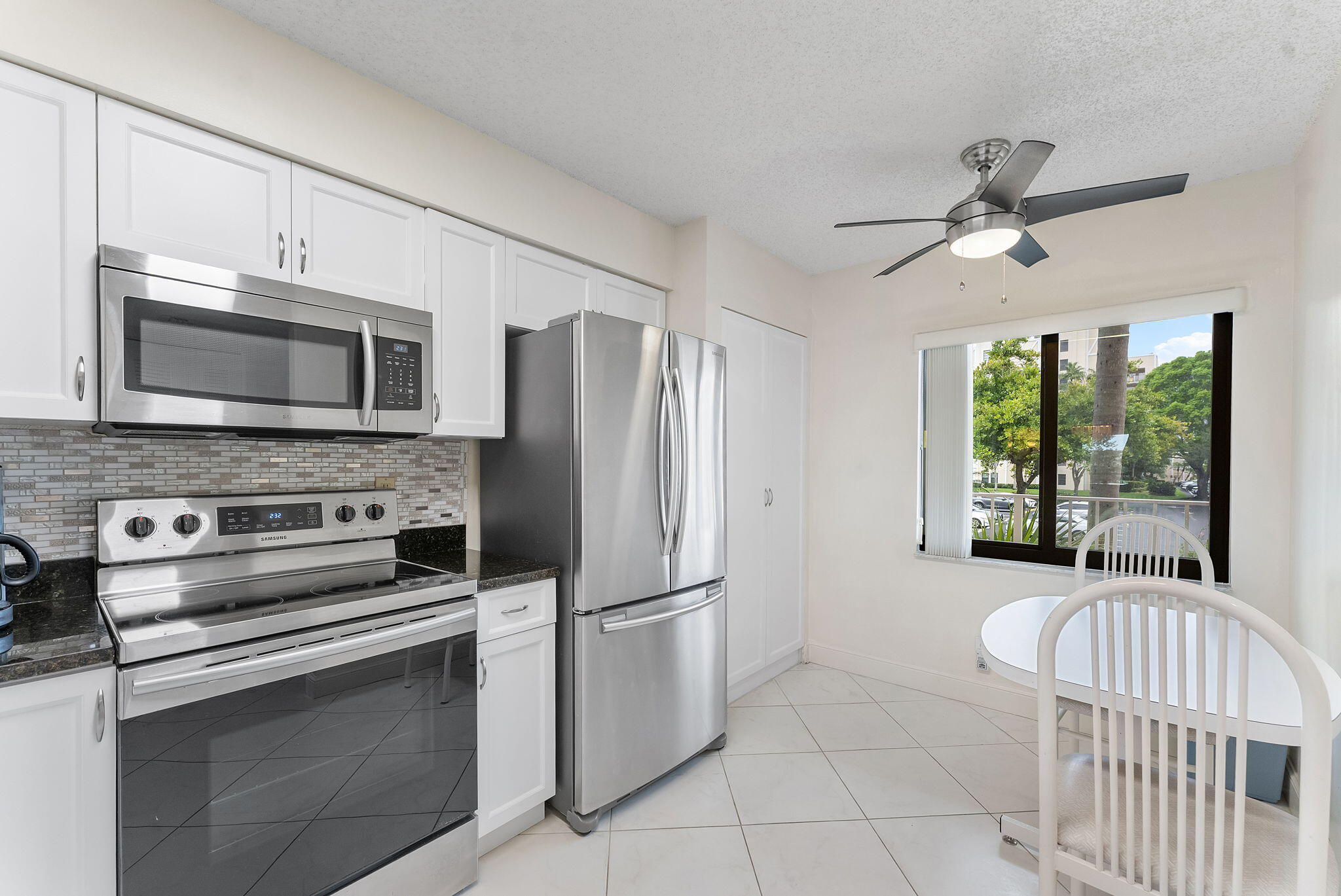HUNTINGTON LAKES SEC FIVE CONDOS - Residential Lease