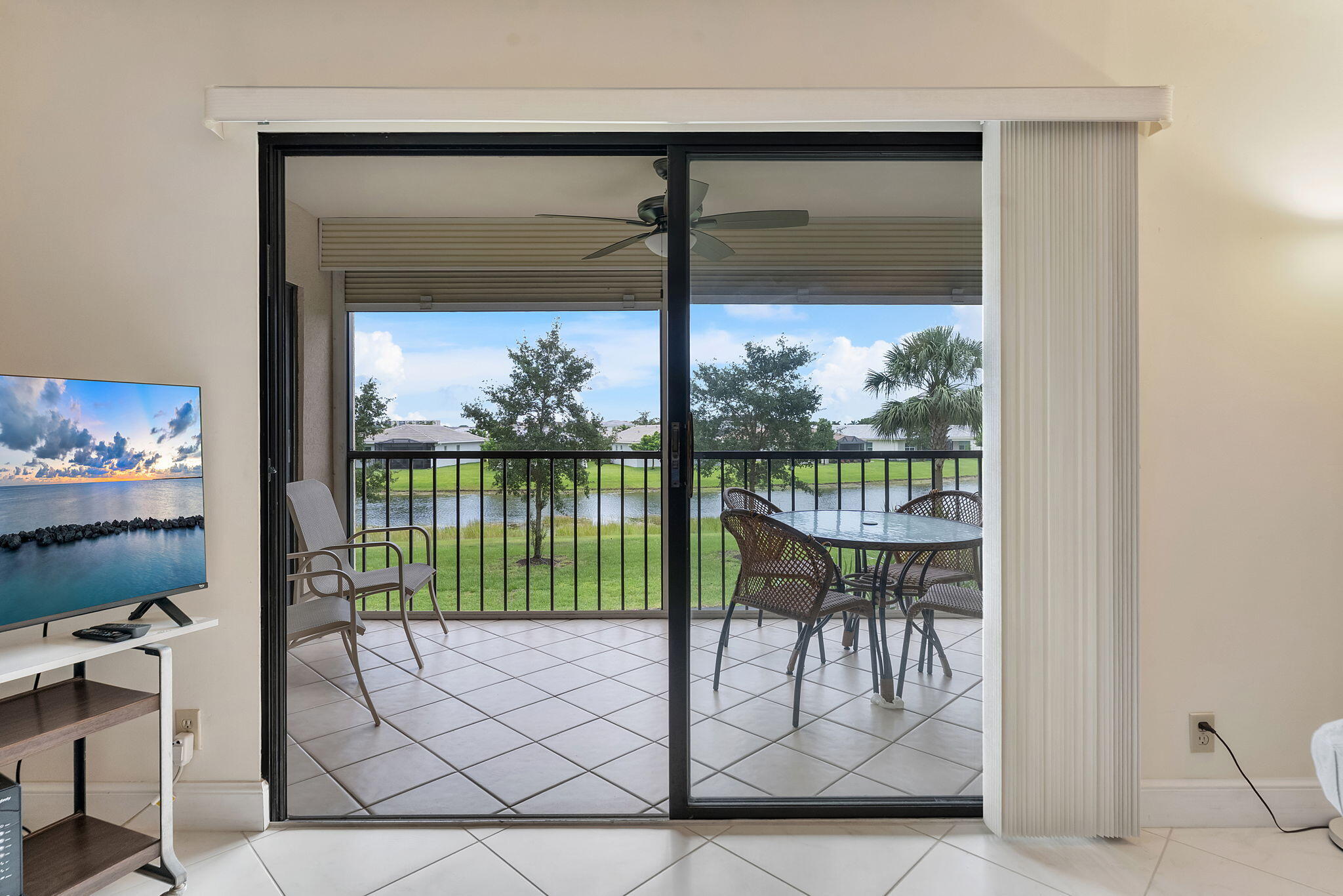 HUNTINGTON LAKES SEC FIVE CONDOS - Residential Lease