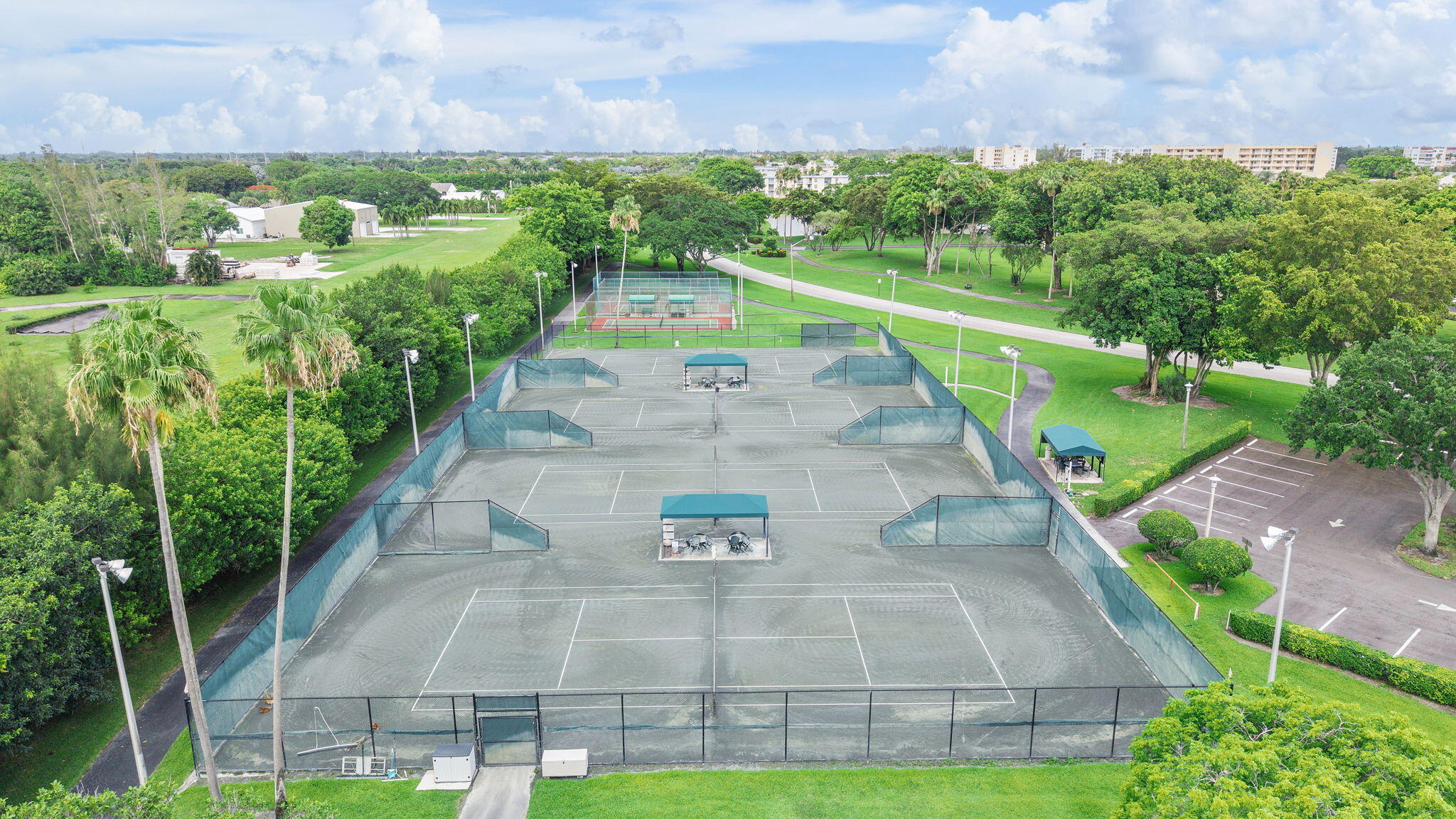 HUNTINGTON LAKES SEC FIVE CONDOS - Residential Lease