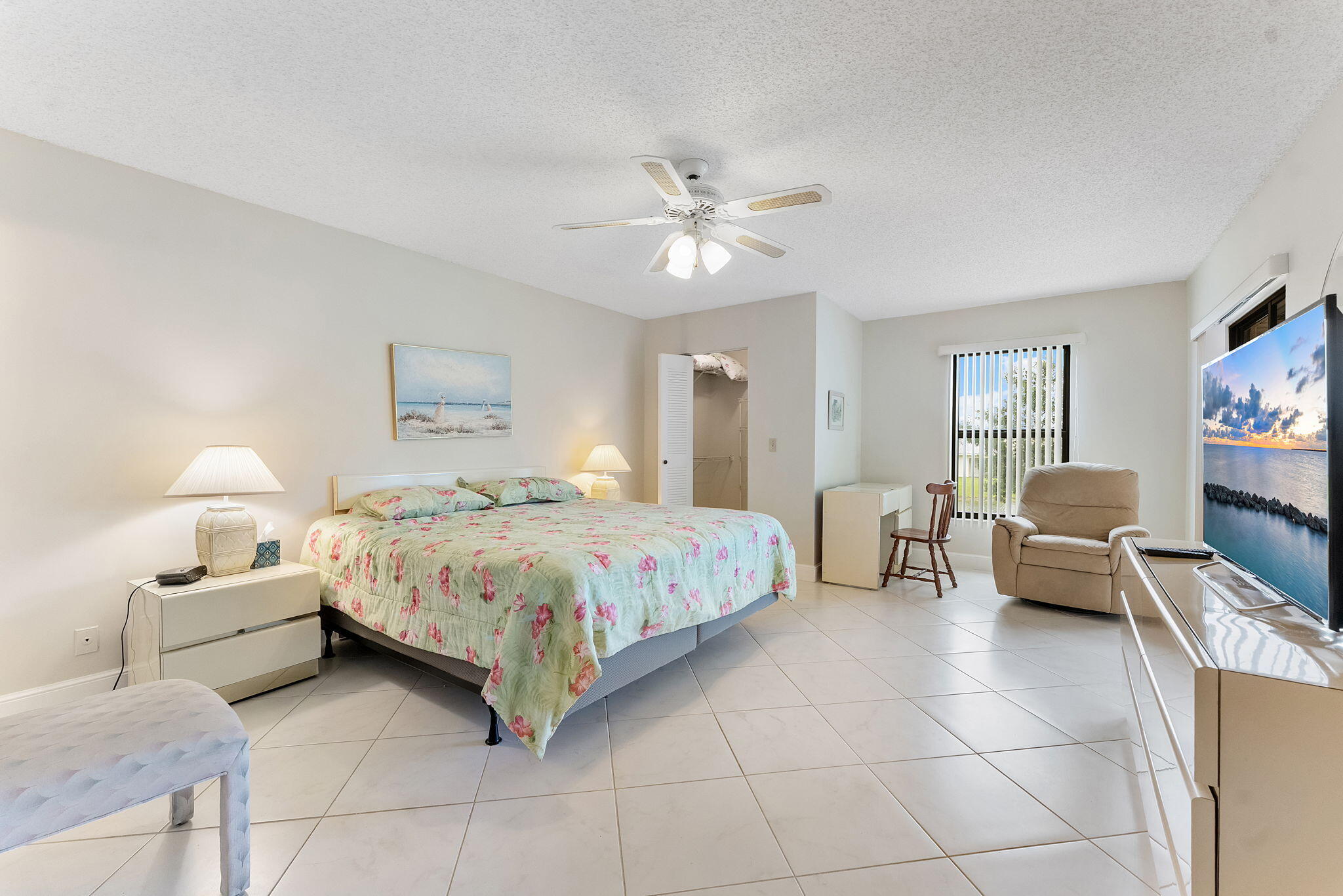 HUNTINGTON LAKES SEC FIVE CONDOS - Residential Lease